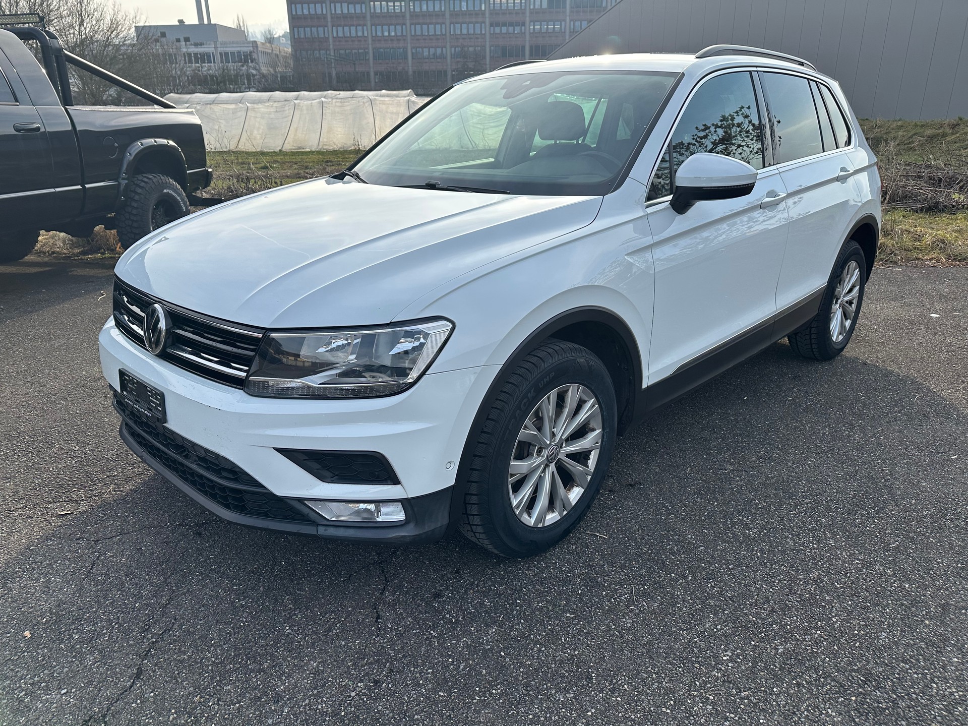 VW Tiguan 2.0 TDI SCR Highline 4Motion DSG-image-0
