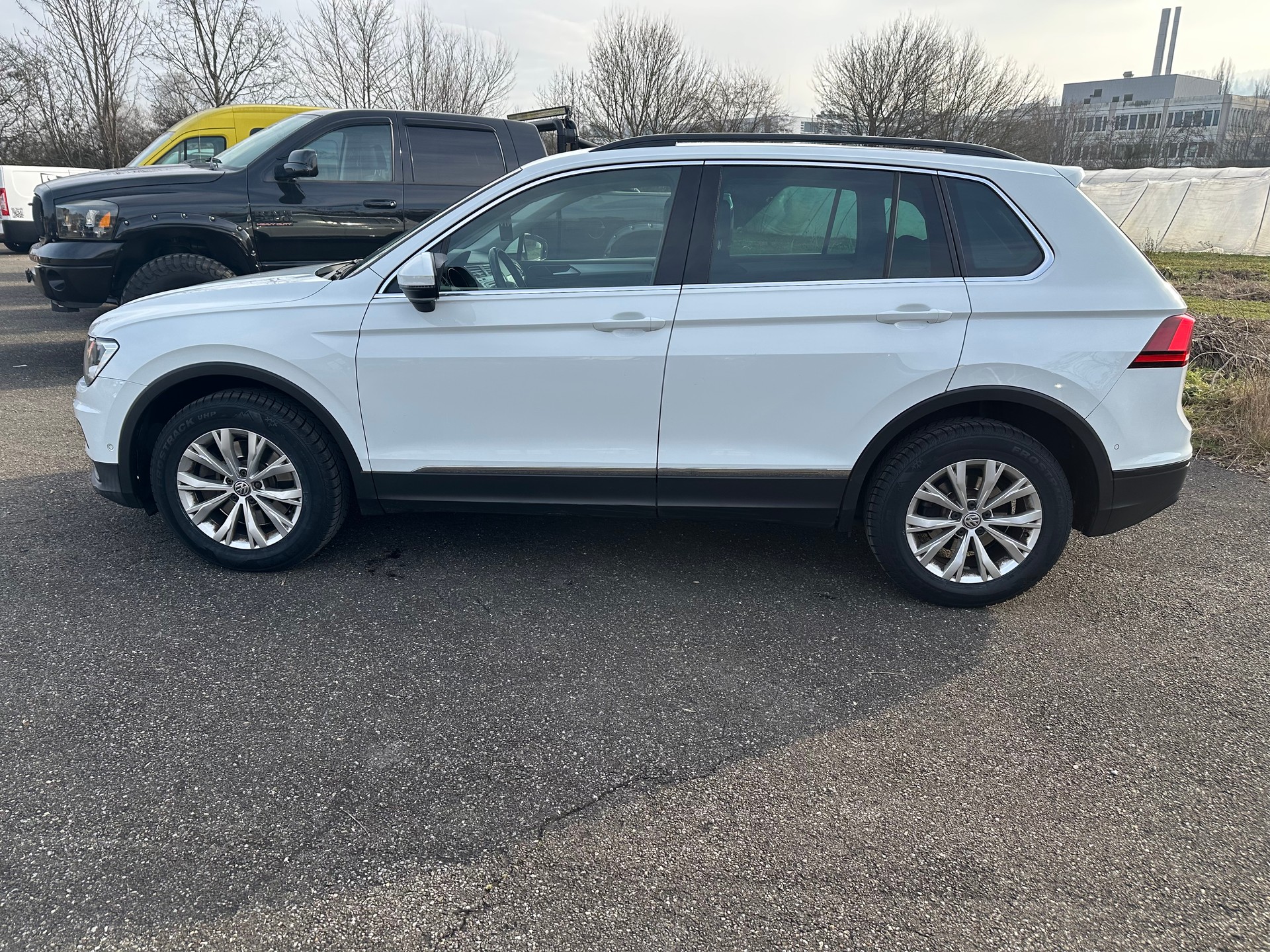 VW Tiguan 2.0 TDI SCR Highline 4Motion DSG-image-6