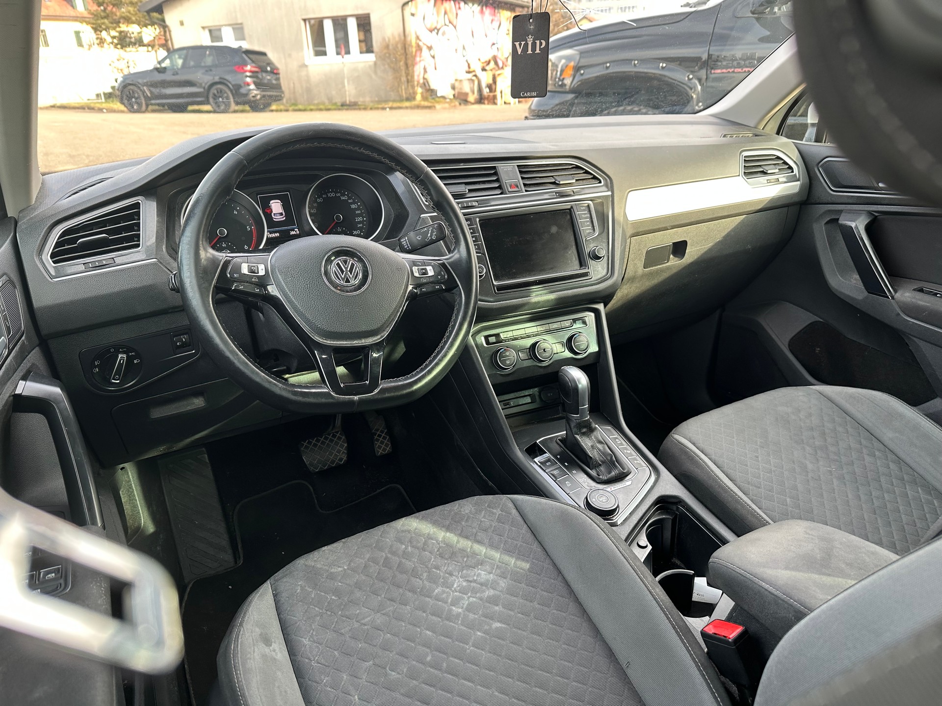 VW Tiguan 2.0 TDI SCR Highline 4Motion DSG-image-8