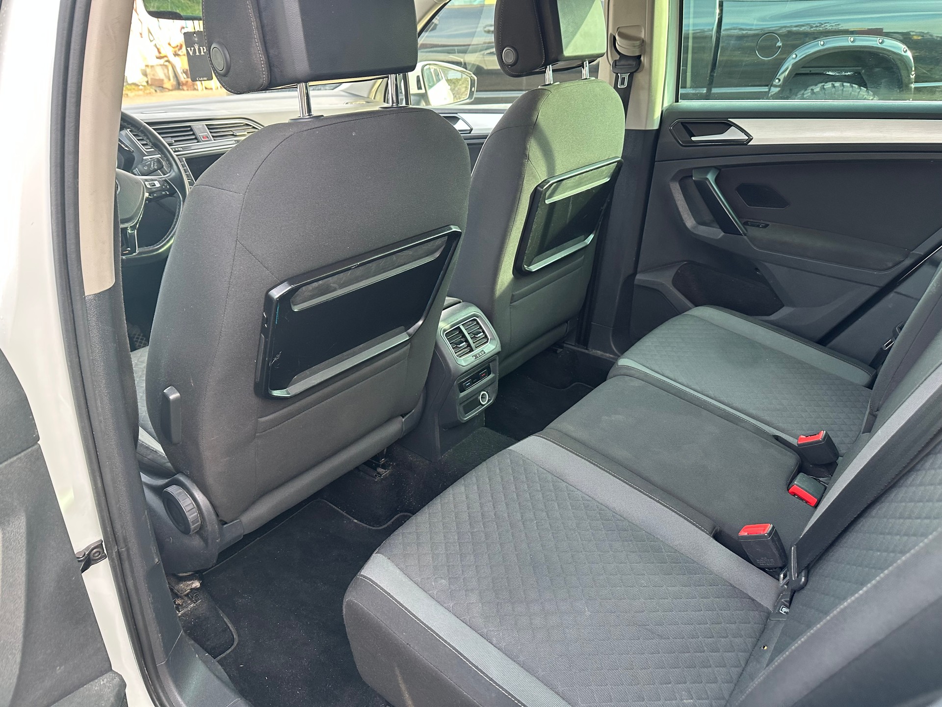 VW Tiguan 2.0 TDI SCR Highline 4Motion DSG-image-7