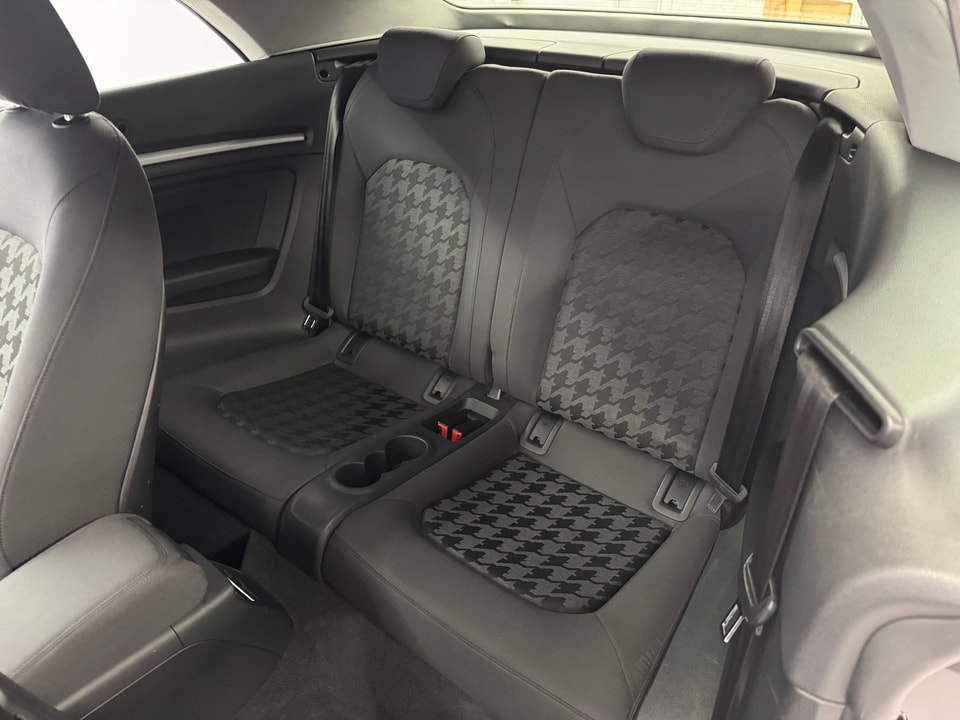 A3 Cabriolet 1.4 T FSI ultra Attraction