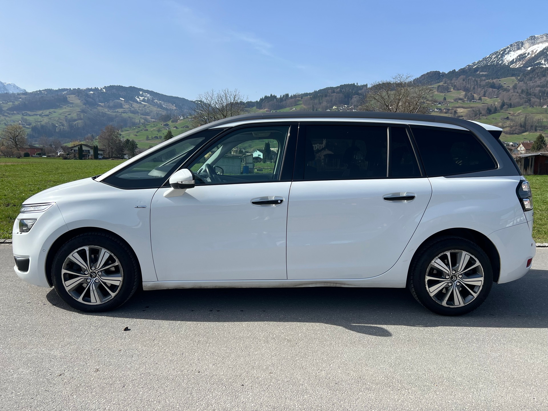 CITROEN Grand C4 Picasso 2.0 BlueHDi Exclusive Automatic 7-Plätze-image-2
