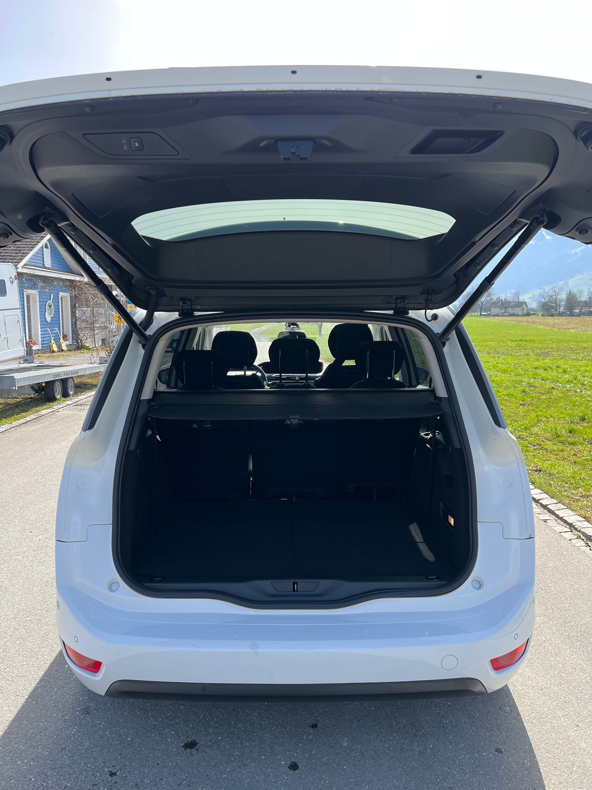 CITROEN Grand C4 Picasso 2.0 BlueHDi Exclusive Automatic 7-Plätze-image-5