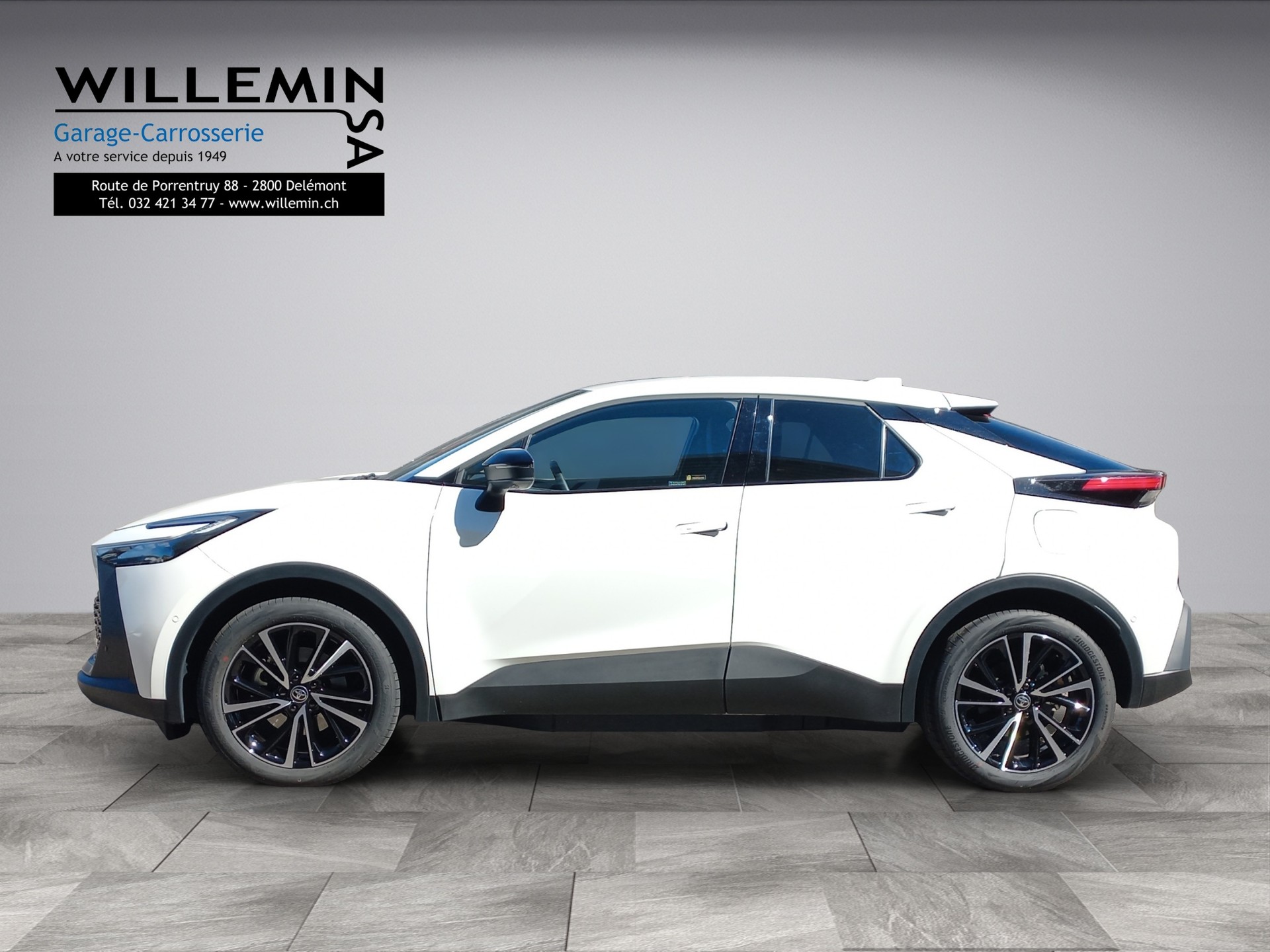 TOYOTA C-HR 2.0 PHEV CVT Trend-image-4