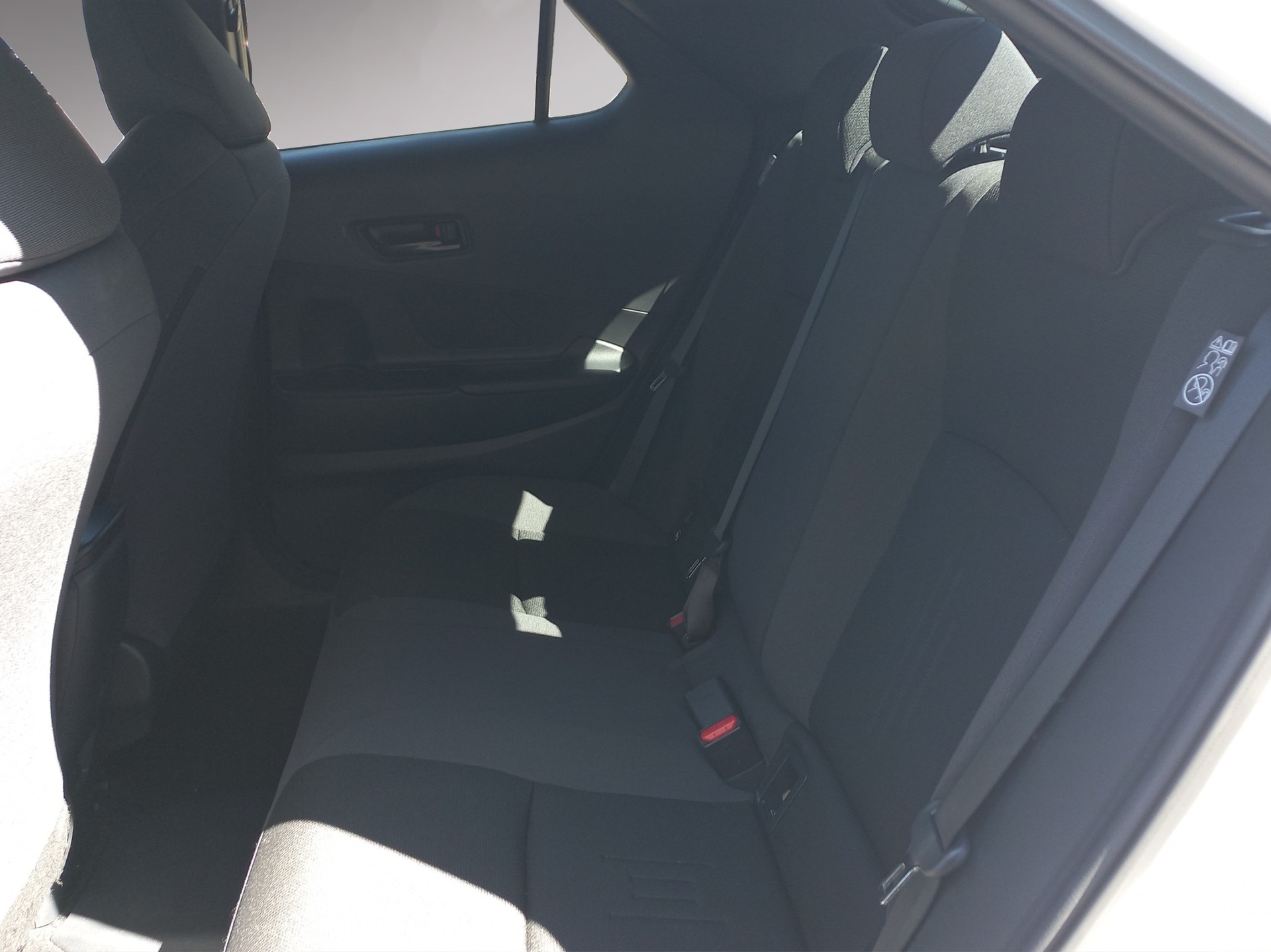 TOYOTA C-HR 2.0 PHEV CVT Trend-image-11