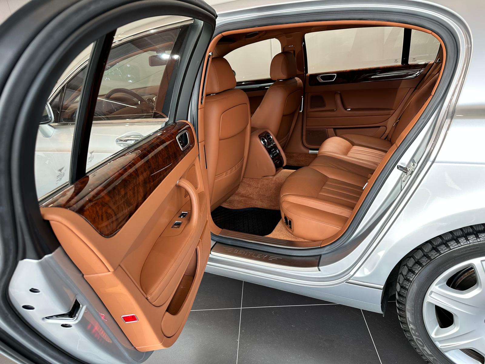 BENTLEY Continental Flying Spur 6.0-image-6