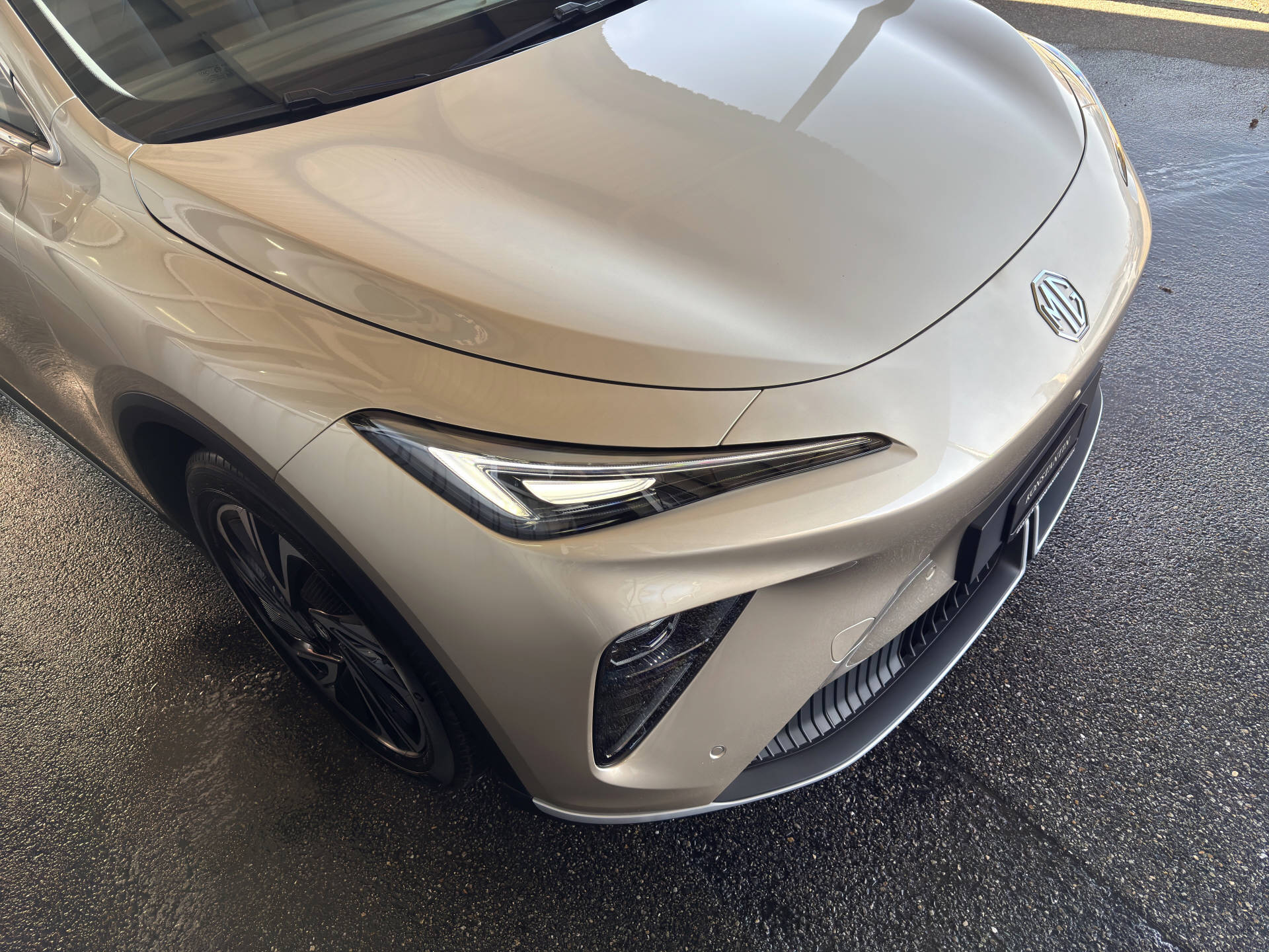 MG S6 EV 77 kWh Luxury 4WD-image-6