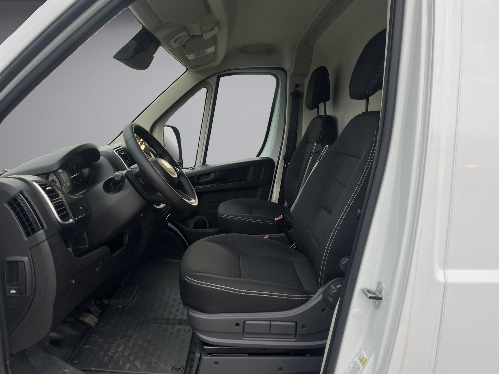 FIAT Ducato L4H3, 180 PS, 8St. Automat, AHK 3'000 kg., Rückfahrkamera,-image-8