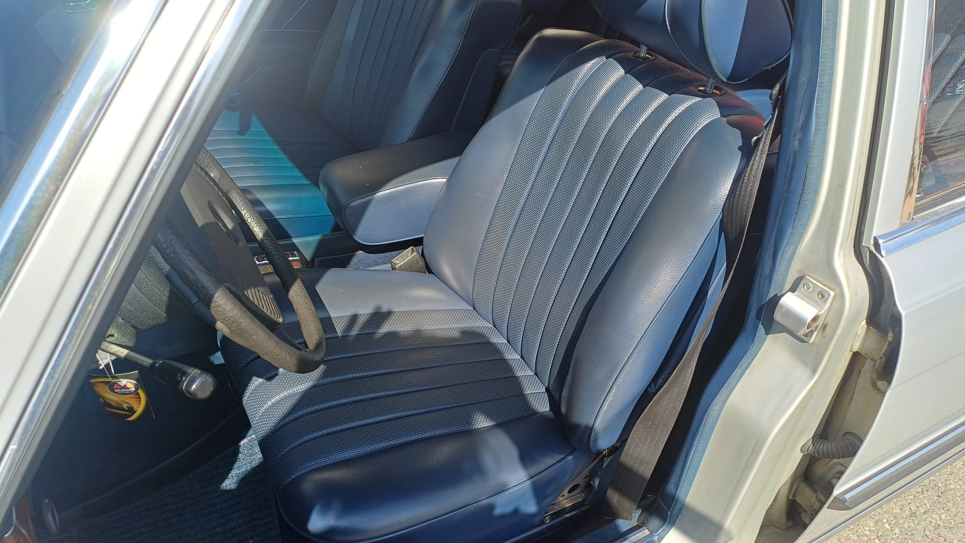 MERCEDES-BENZ 280 SE CH Auslieferung Leder Schiebedach zum aufbereiten-image-8
