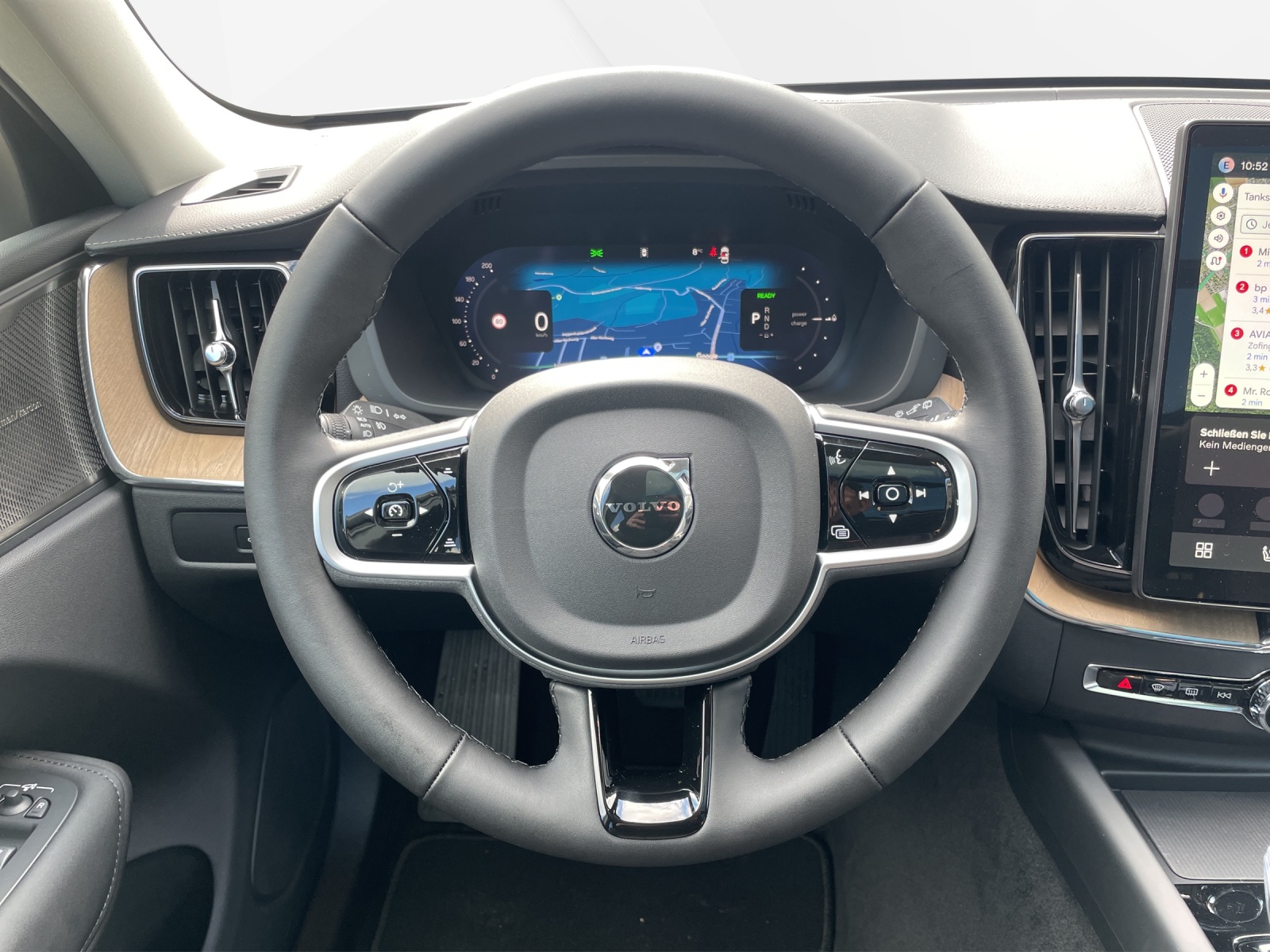 VOLVO XC60 2.0 T6 TE Ultra Bright eAWD-image-11