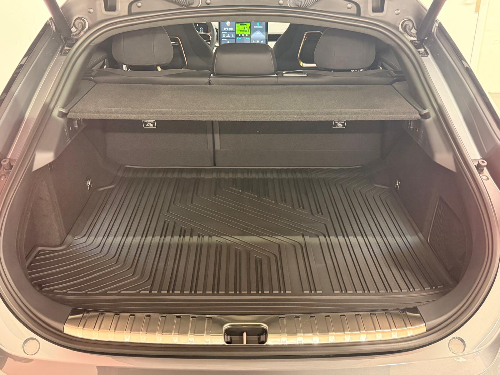 ZEEKR 001 Performance AWD-image-16