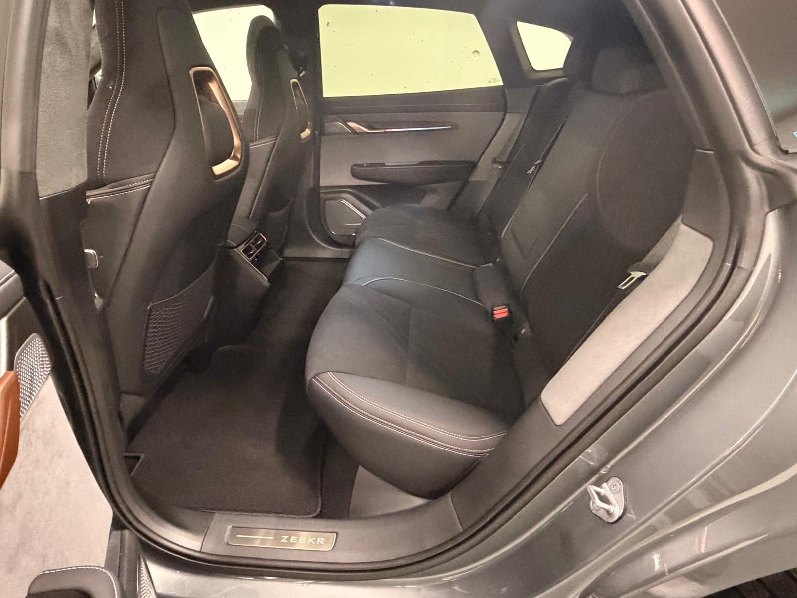 ZEEKR 001 Performance AWD-image-11