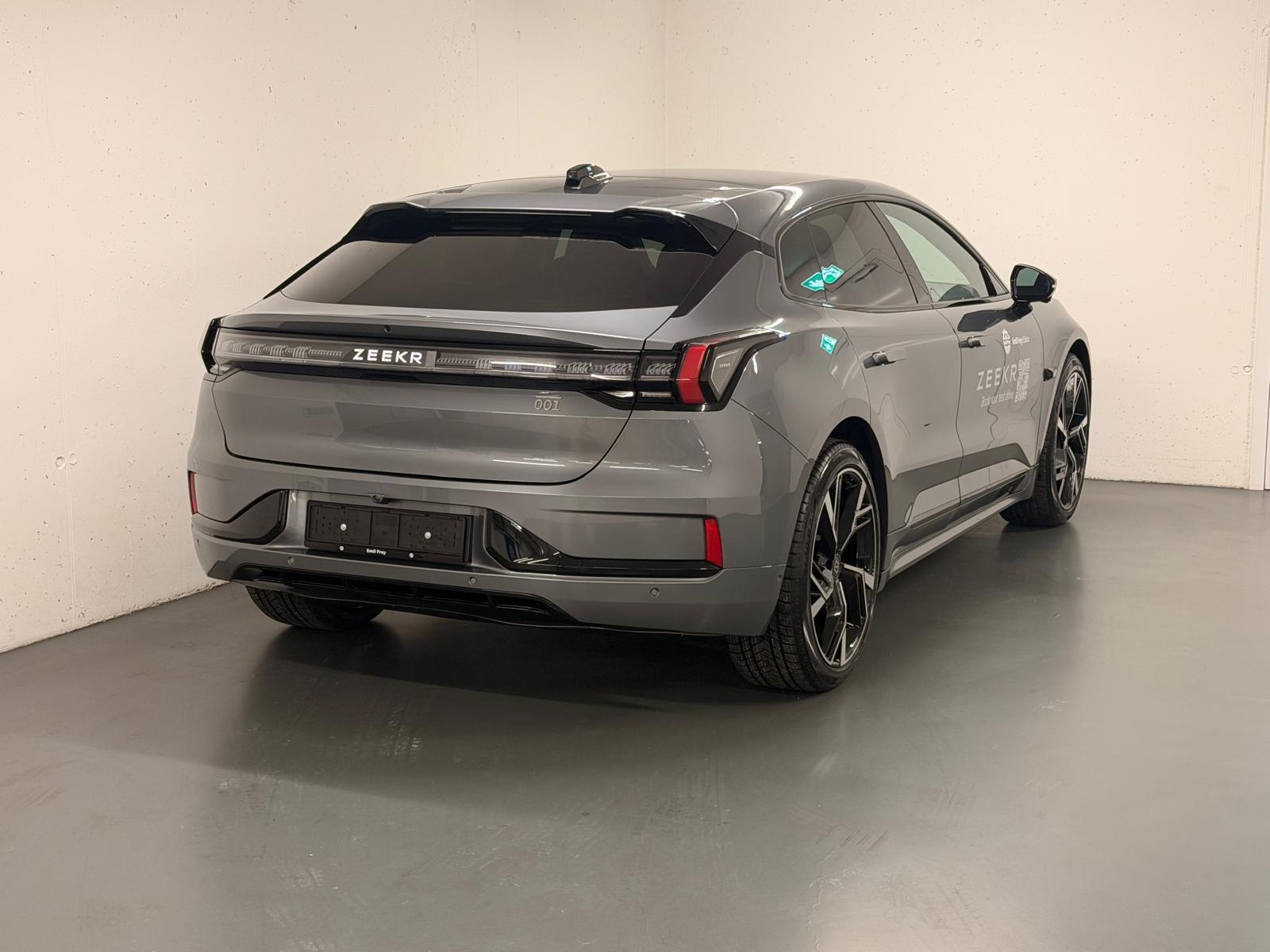 ZEEKR 001 Performance AWD-image-14