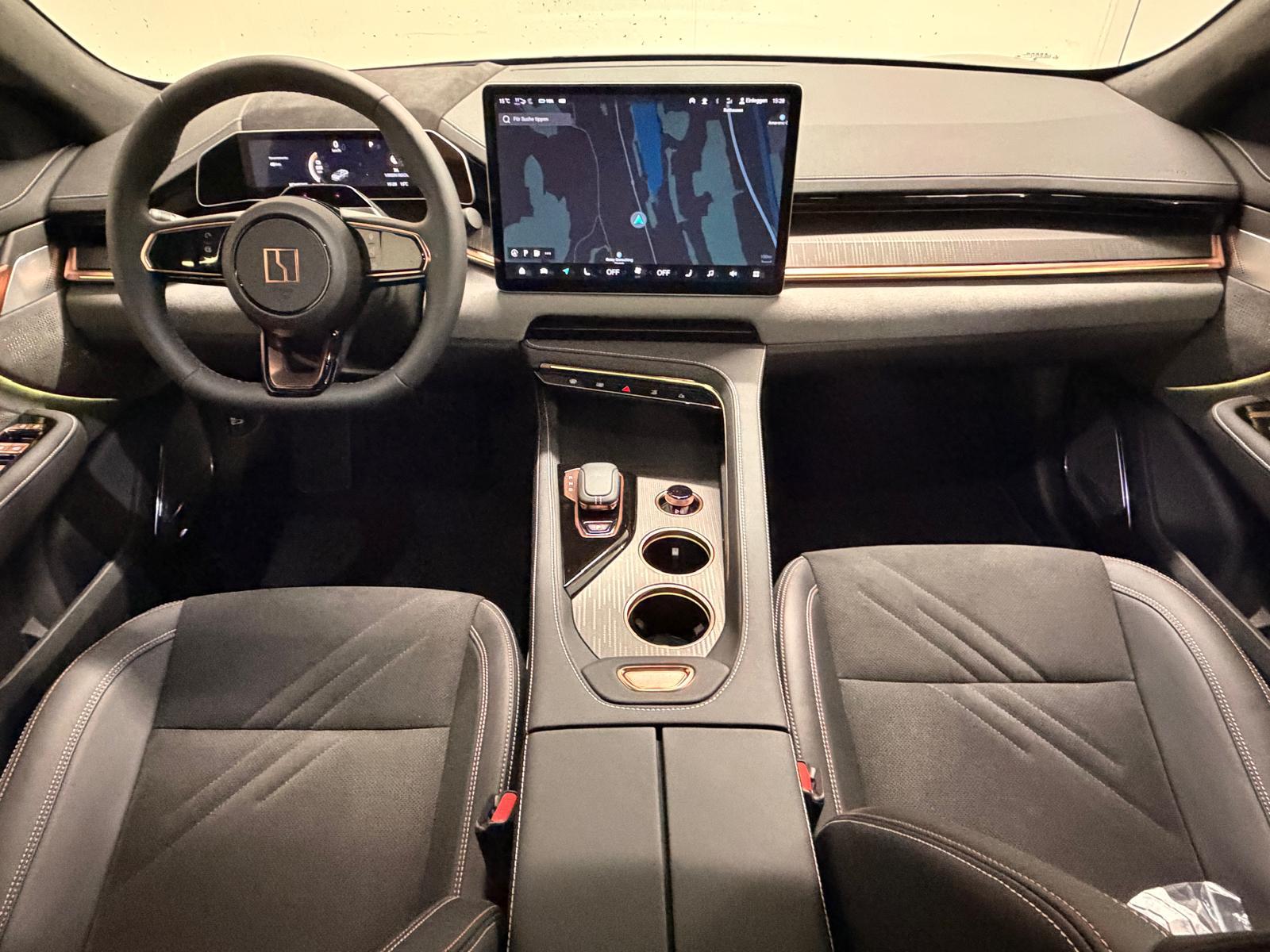 ZEEKR 001 Performance AWD-image-12