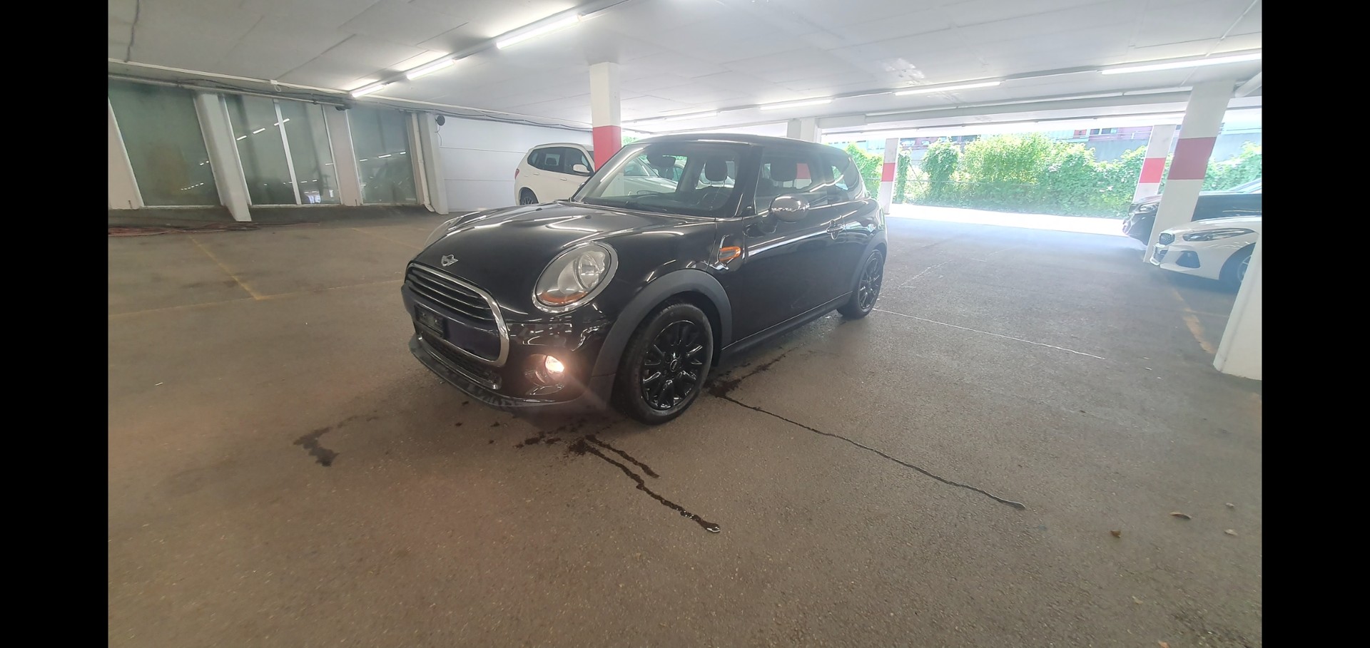 MINI Cooper Classic Edition-image-4