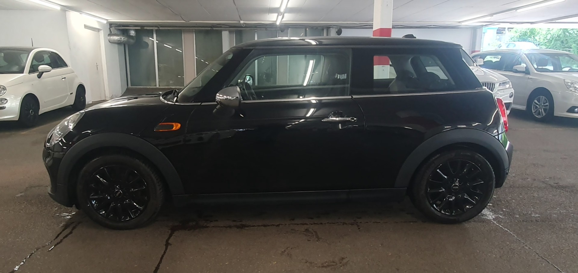 MINI Cooper Classic Edition-image-3