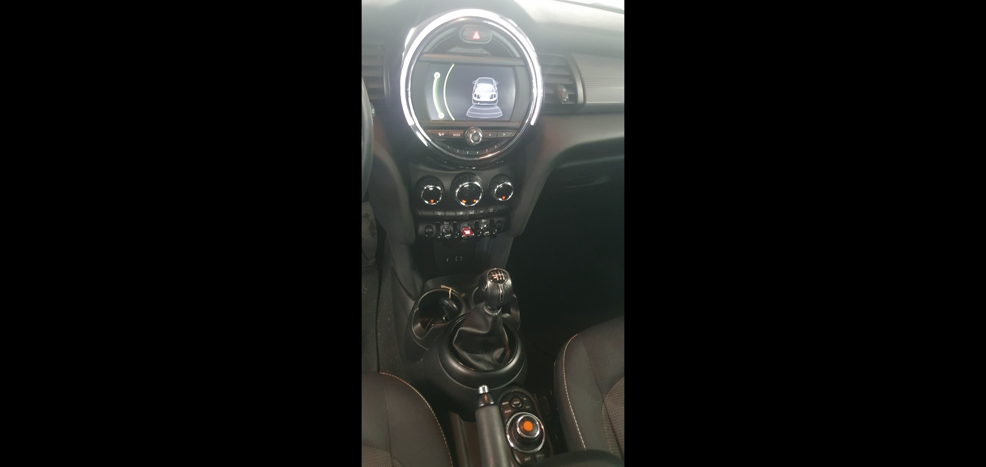 MINI Cooper Classic Edition-image-6