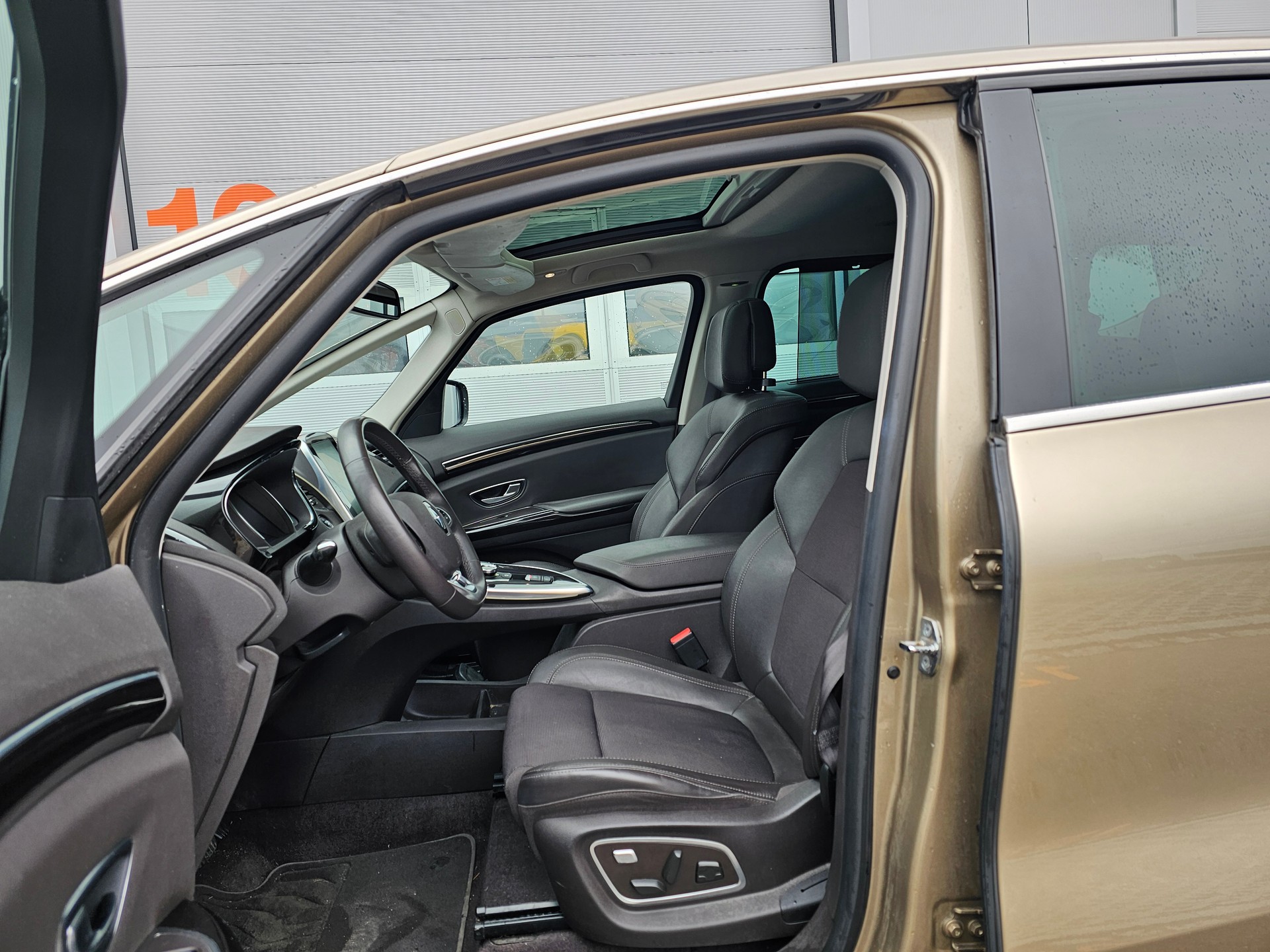 RENAULT Espace 1.6 dCi Intens EDC-image-8