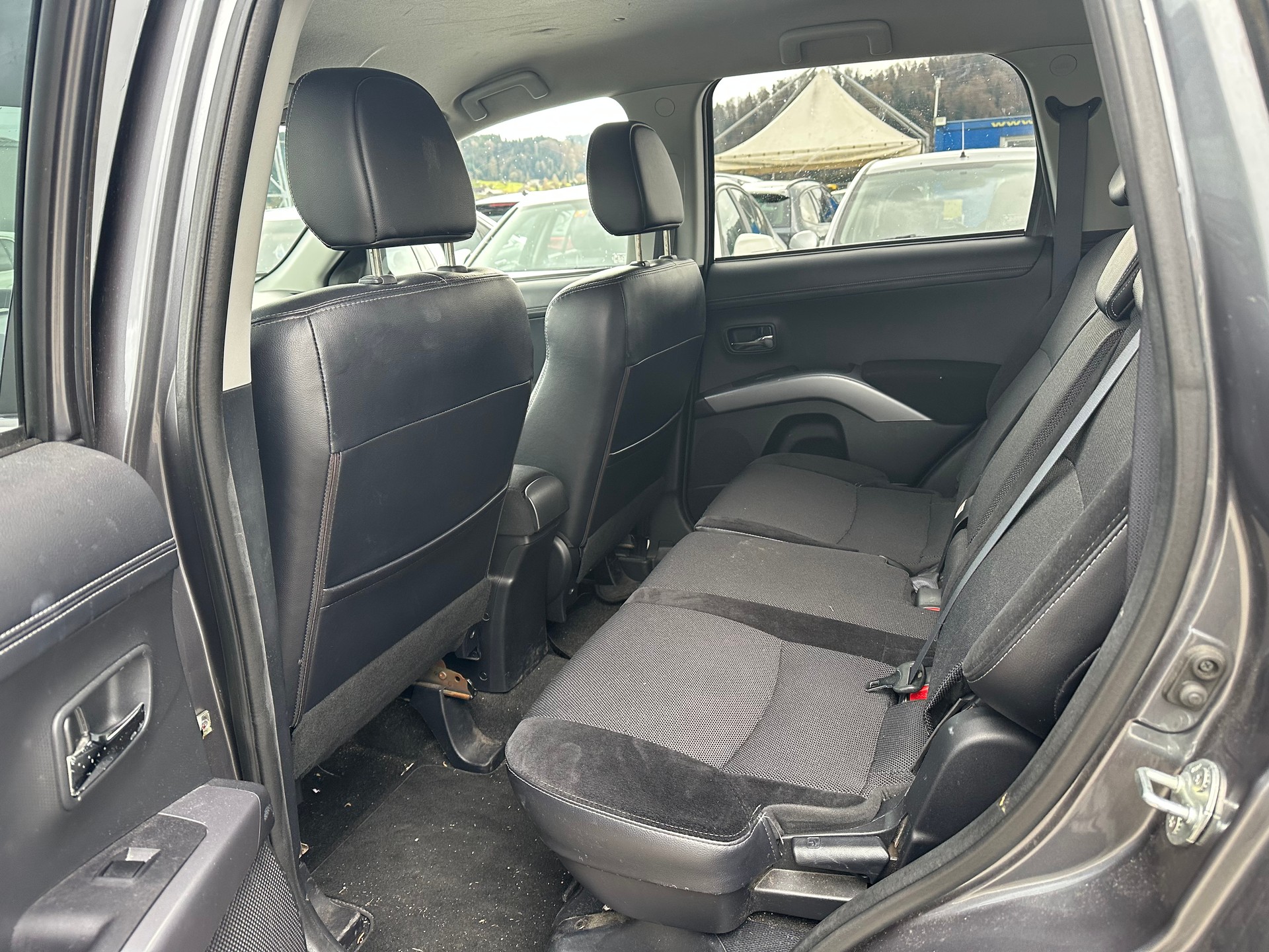 MITSUBISHI Outlander 2.2 DID Invite 4WD TC-SST-image-9
