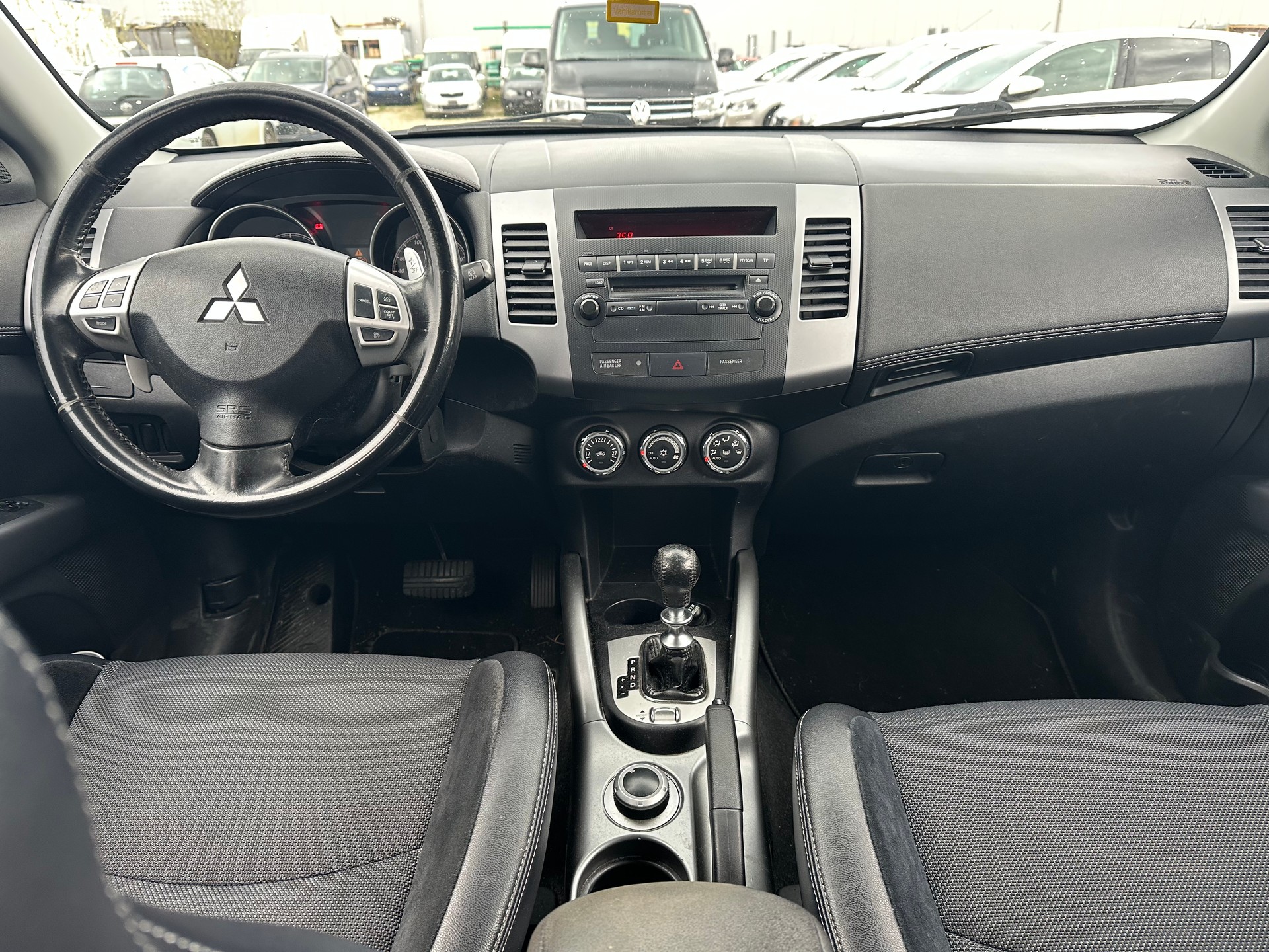 MITSUBISHI Outlander 2.2 DID Invite 4WD TC-SST-image-8