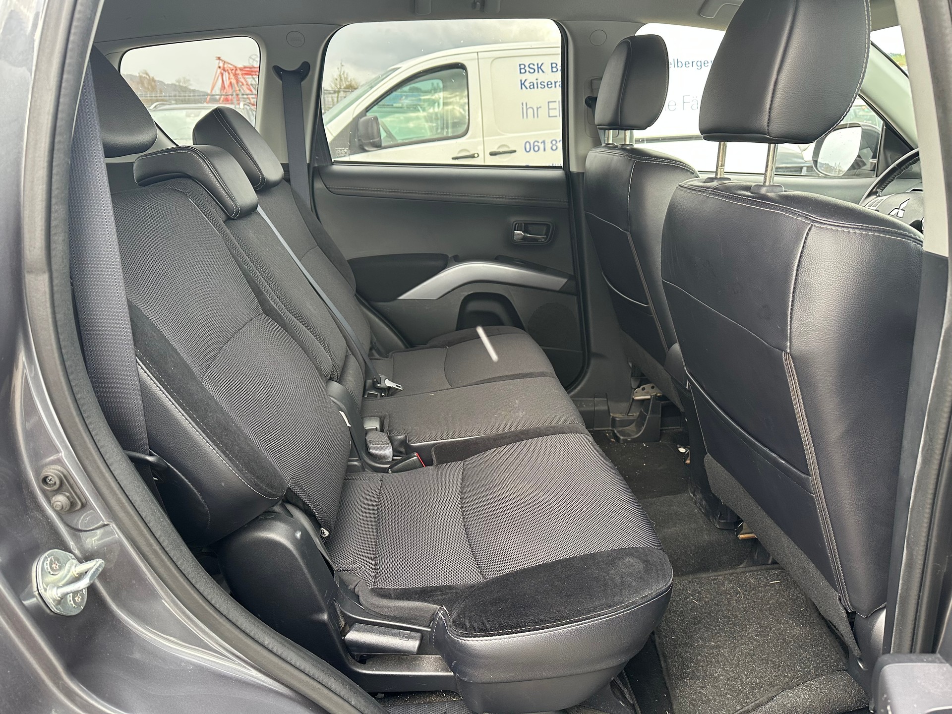 MITSUBISHI Outlander 2.2 DID Invite 4WD TC-SST-image-11