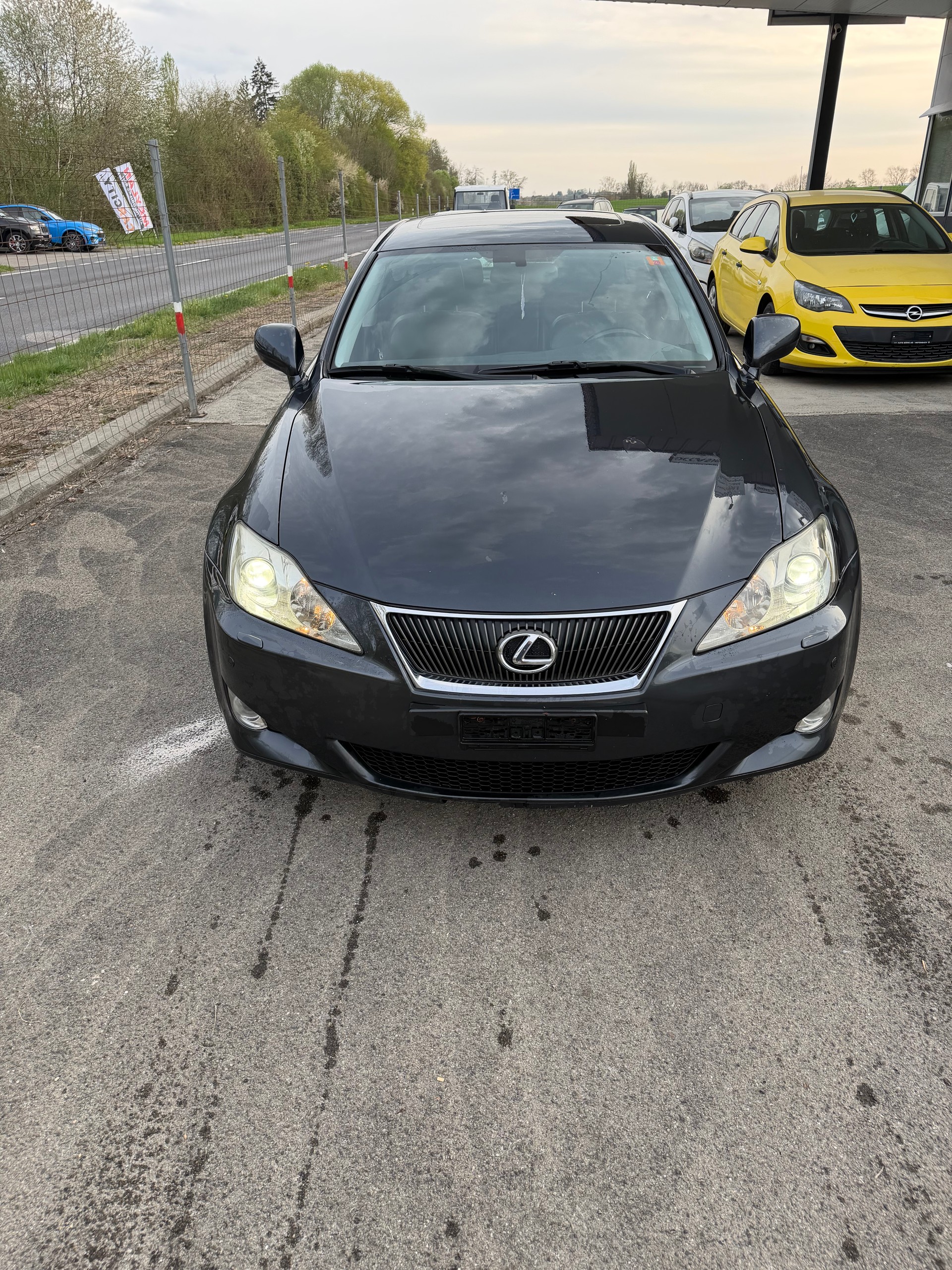 LEXUS IS 250 Sport Automatic-image-2