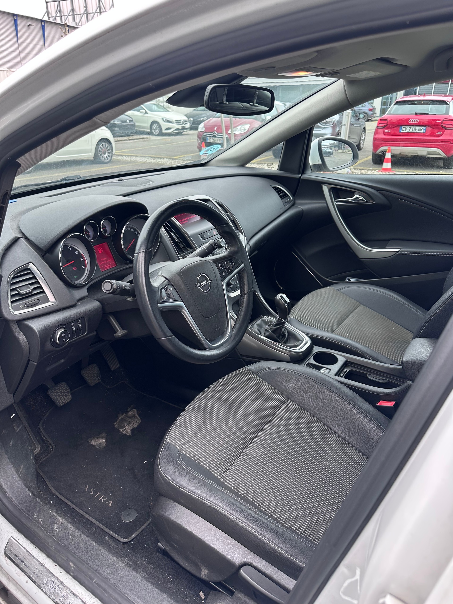 OPEL Astra SportsTourer 1.4i 16V Turbo-image-9