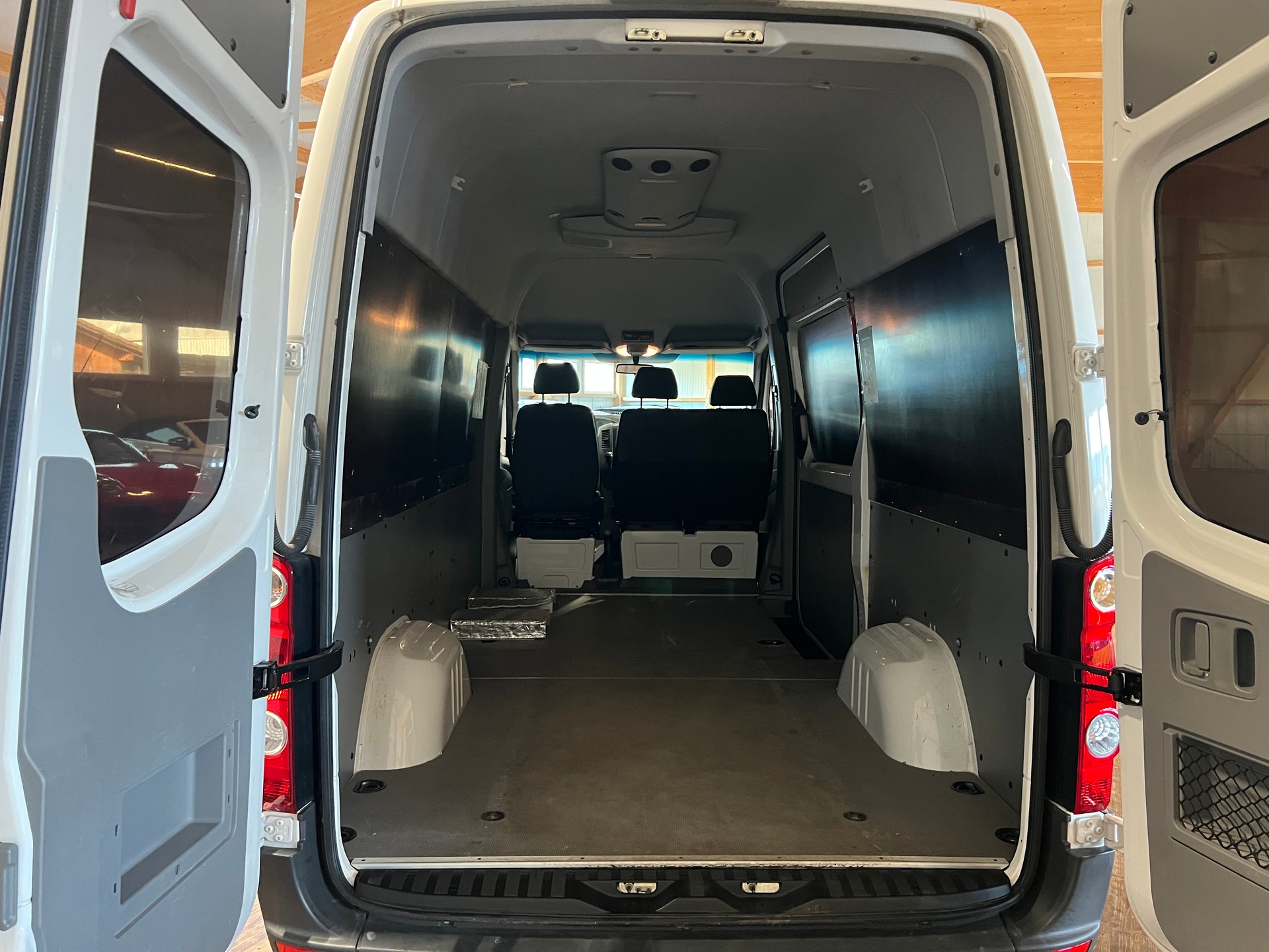 VW Crafter 35 2.0 TDI CR Entry-image-15