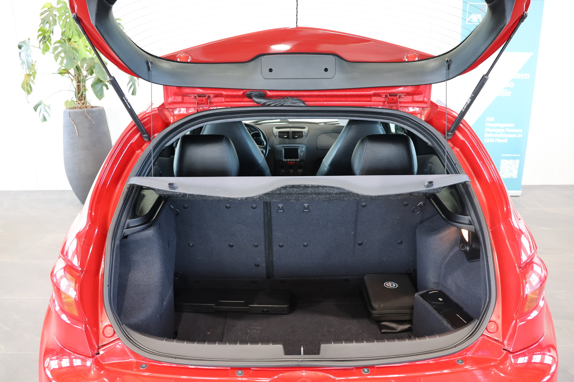 ALFA ROMEO 147 3.2 GTA-image-15