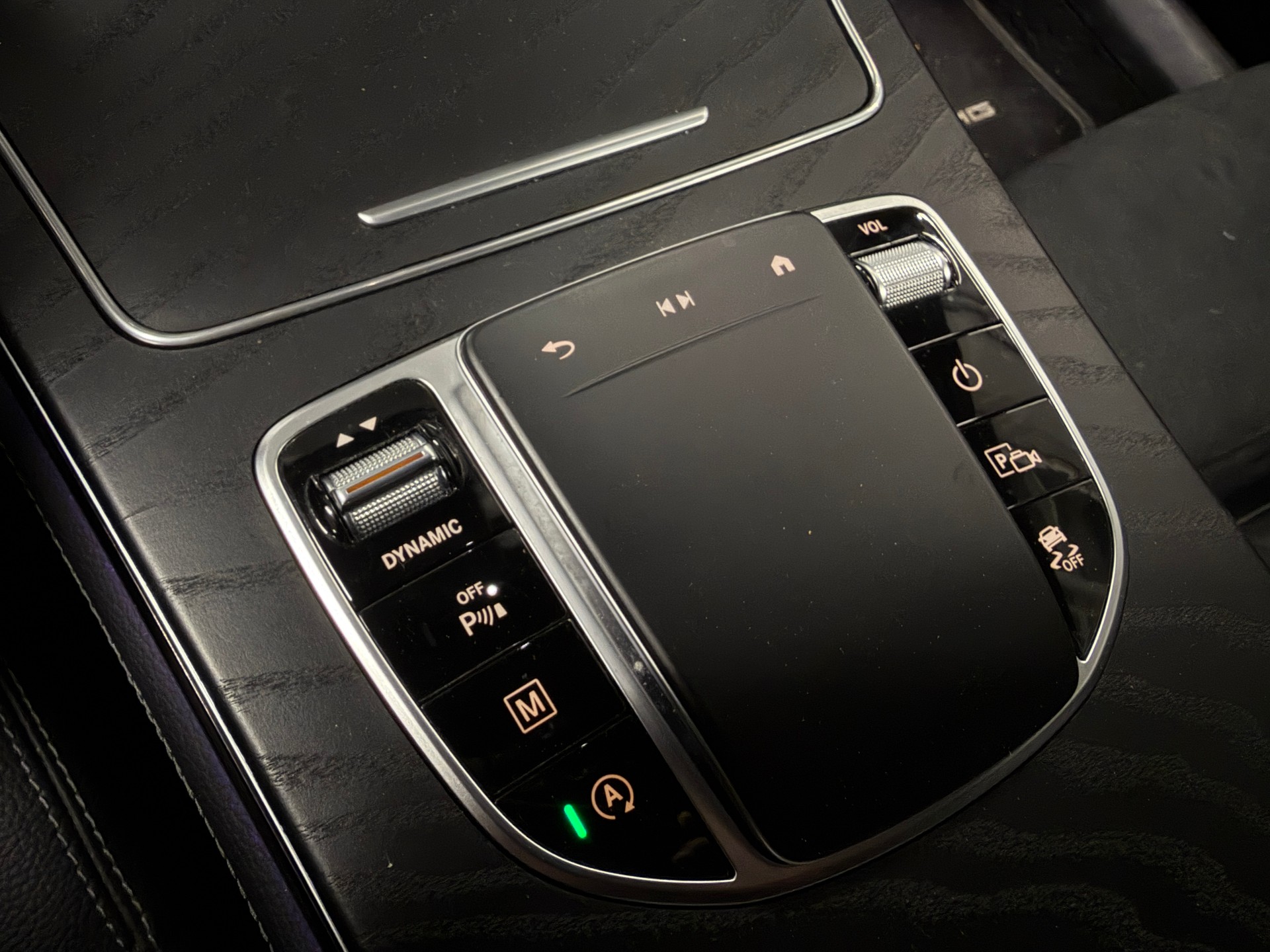 MERCEDES-BENZ GLC 220 d AMG Line 4m *CH-Auto*Frisch ab Service und MFK*-image-28