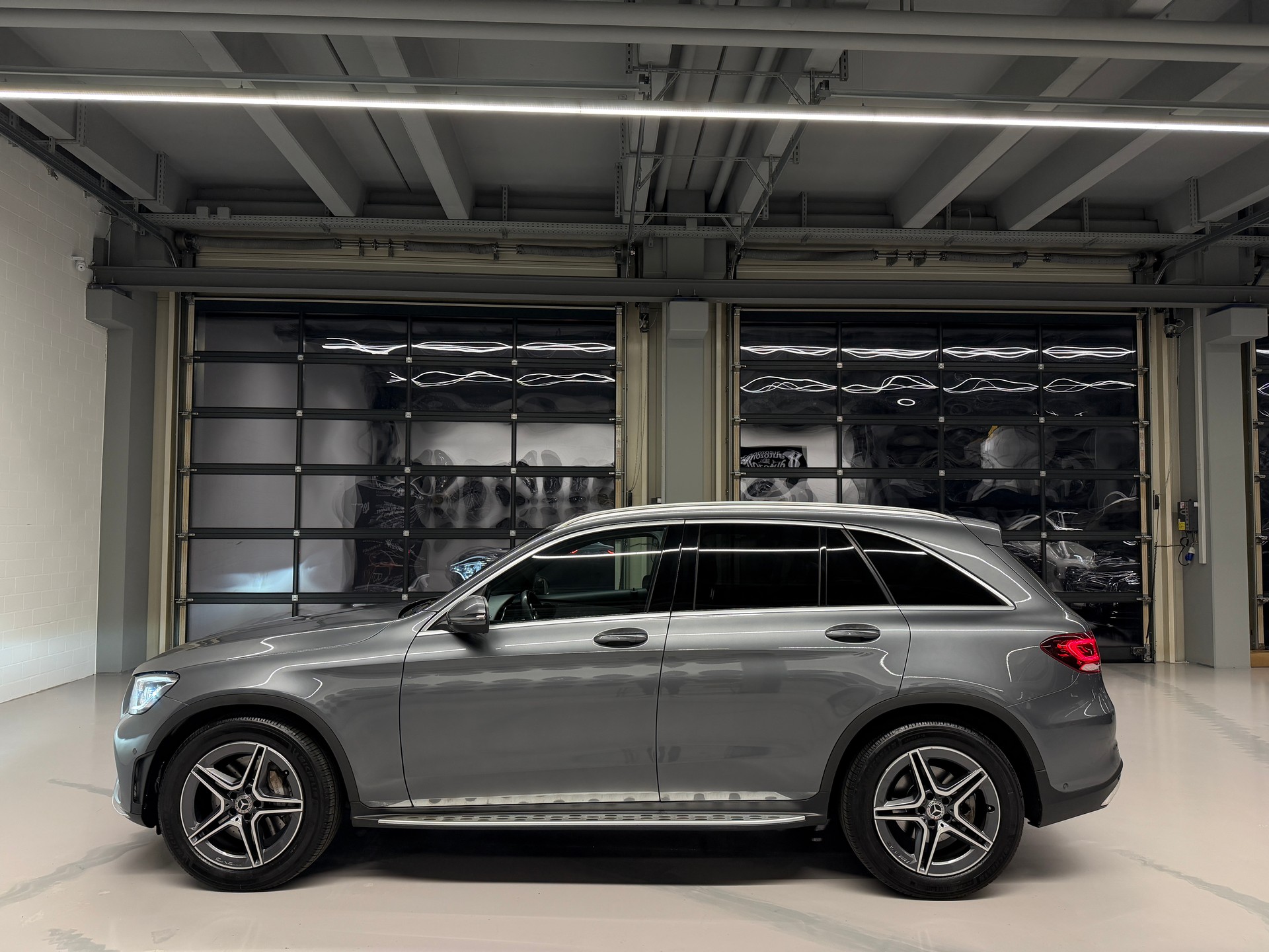 MERCEDES-BENZ GLC 220 d AMG Line 4m *CH-Auto*Frisch ab Service und MFK*-image-9