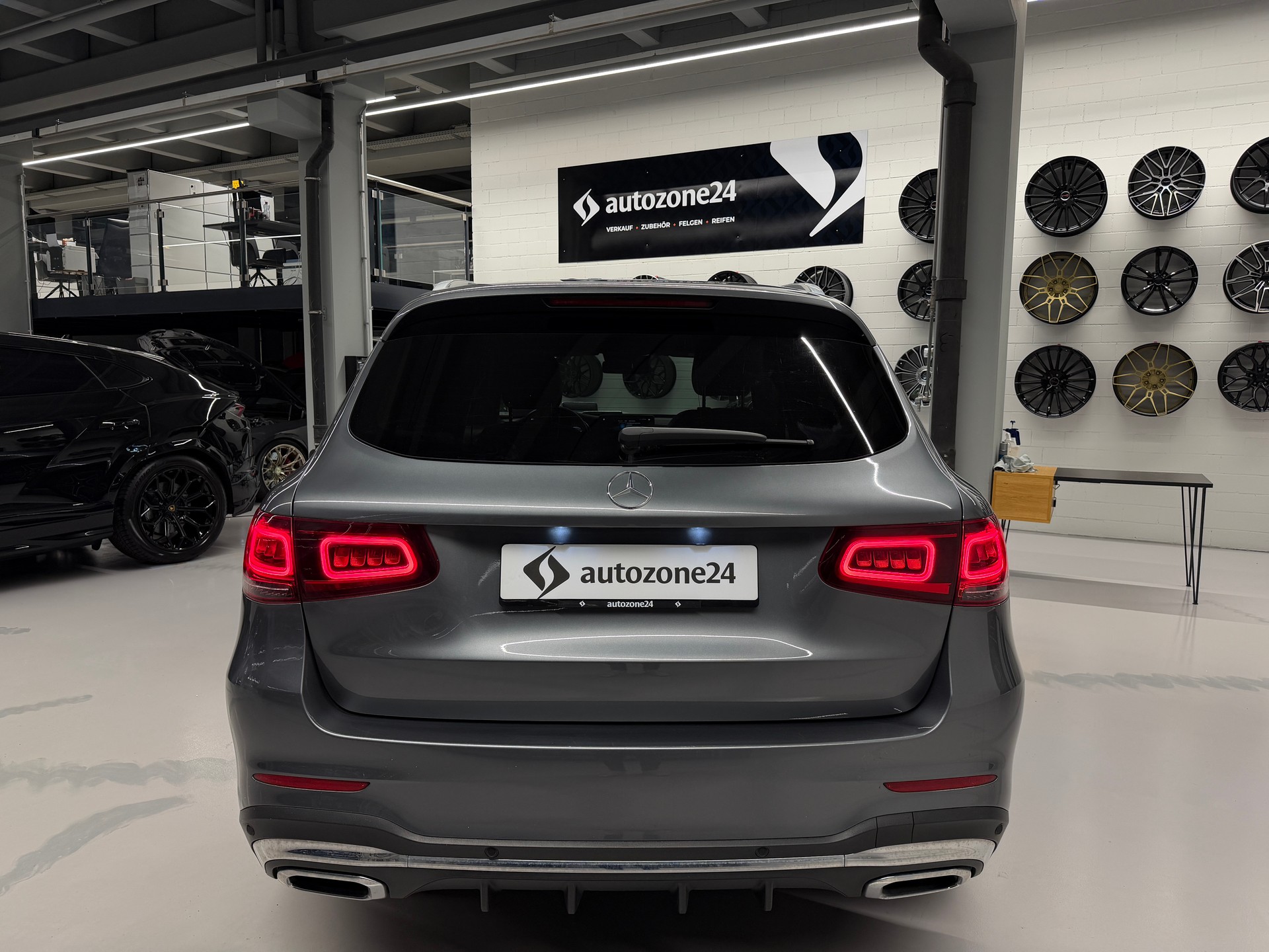 MERCEDES-BENZ GLC 220 d AMG Line 4m *CH-Auto*Frisch ab Service und MFK*-image-6