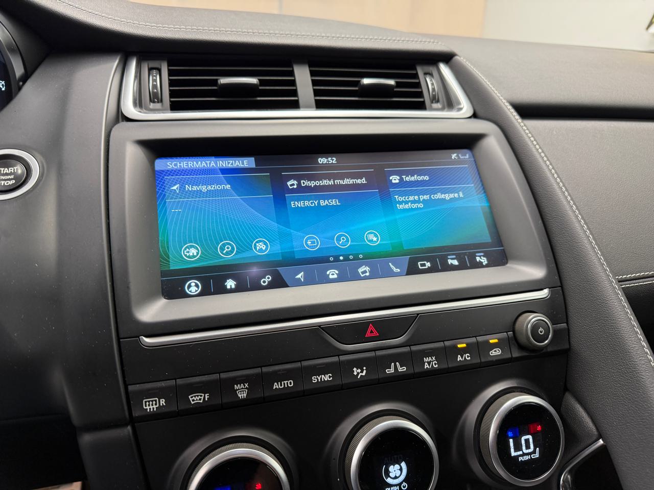 JAGUAR E-Pace 2.0 P250 R-Dynamic AWD HSE-image-7
