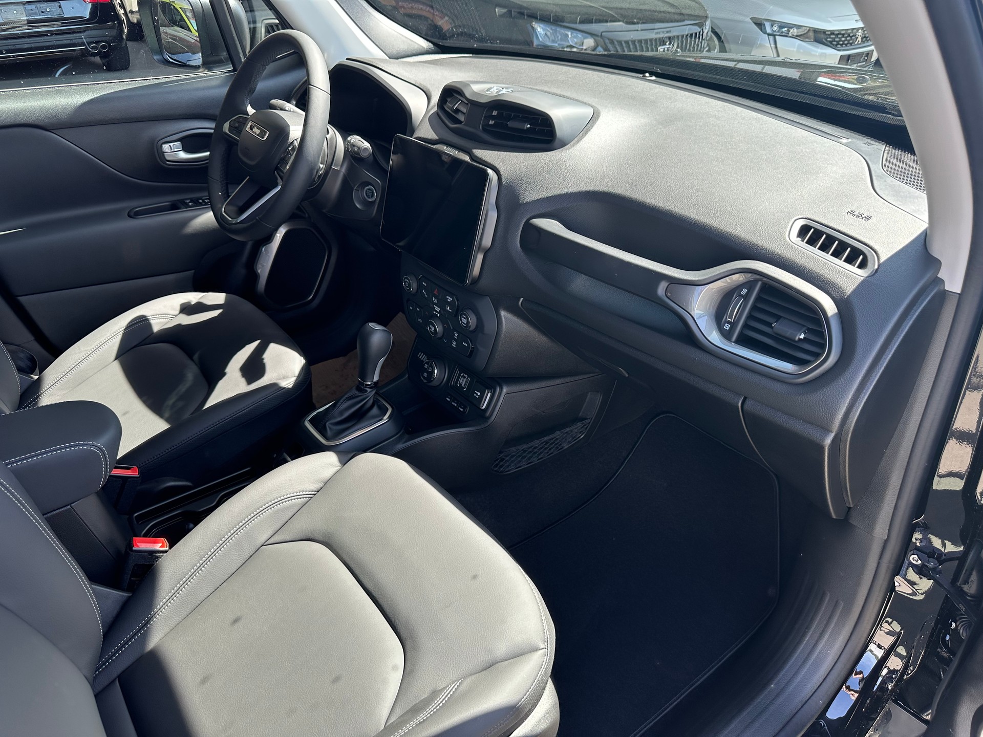 JEEP Renegade 1.3 T PHEV Summit AWD-image-3