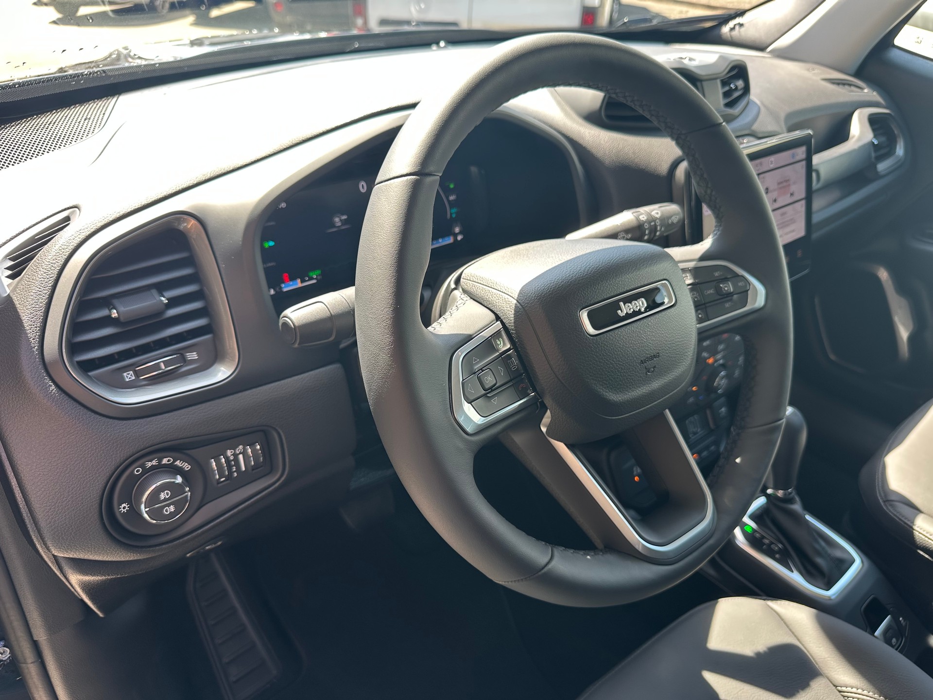 JEEP Renegade 1.3 T PHEV Summit AWD-image-5