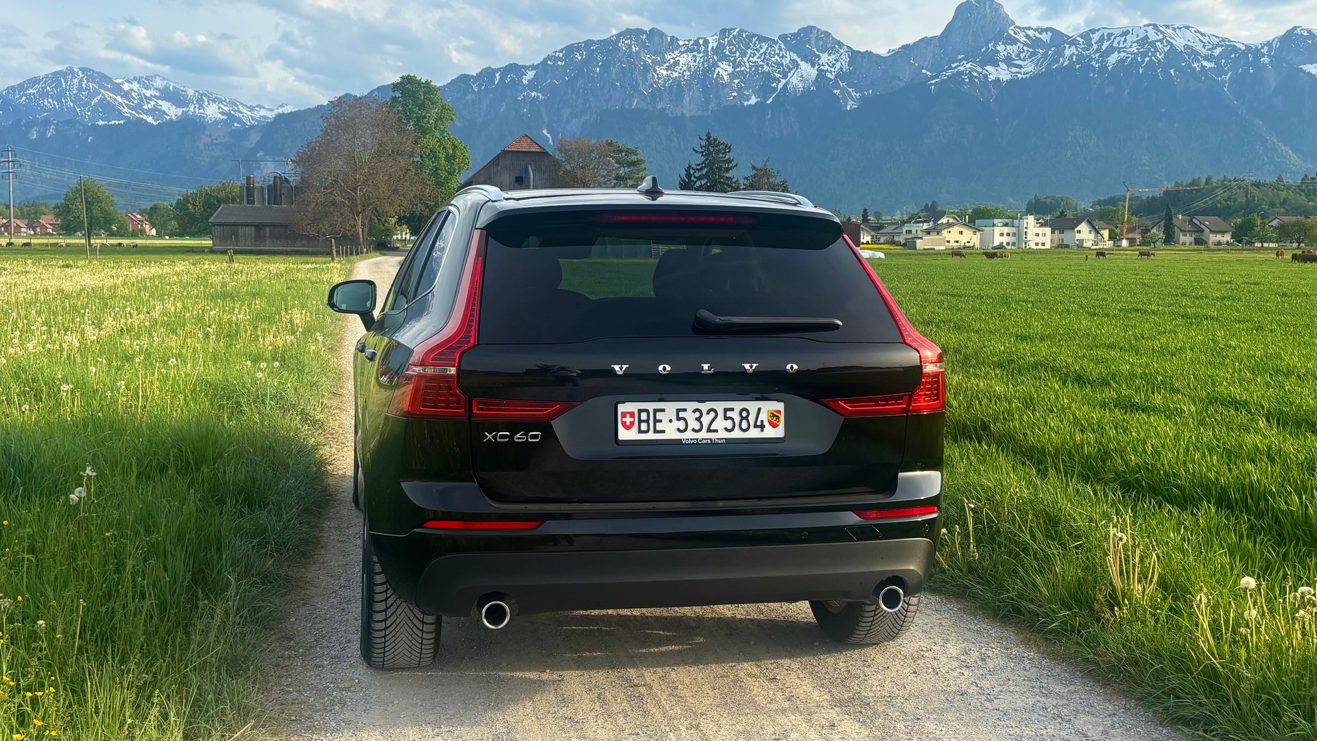 VOLVO XC60 2.0 T8 eAWD-image-4
