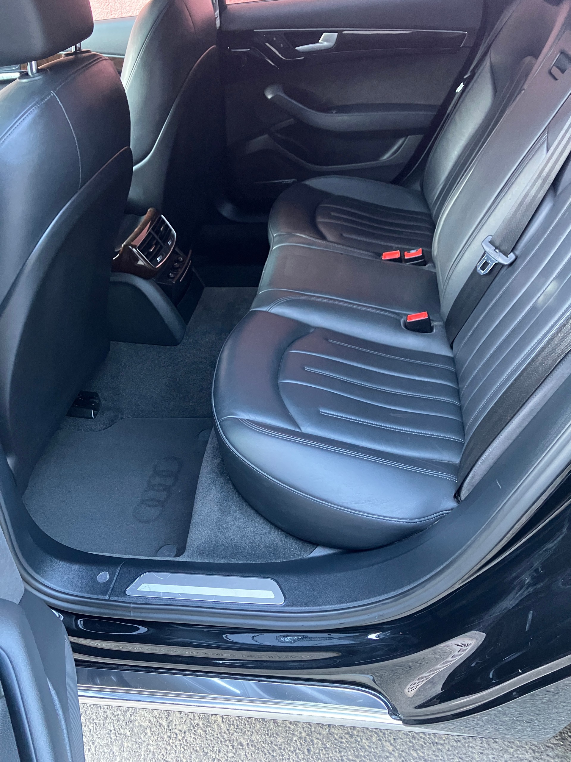 AUDI A8 3.0 TDI quattro tiptronic-image-13