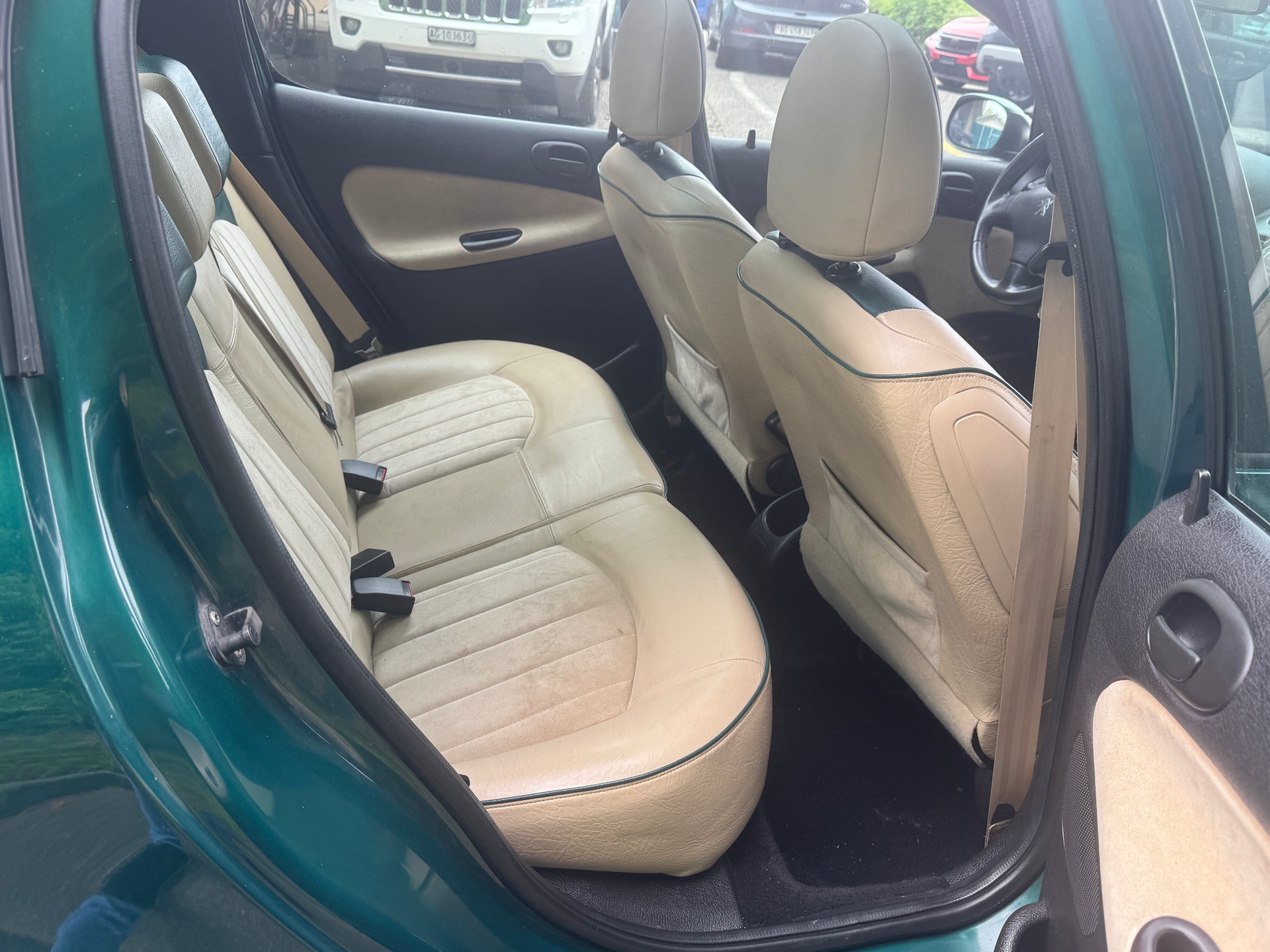 PEUGEOT 206 1.6 16V (XT) Premium-image-11
