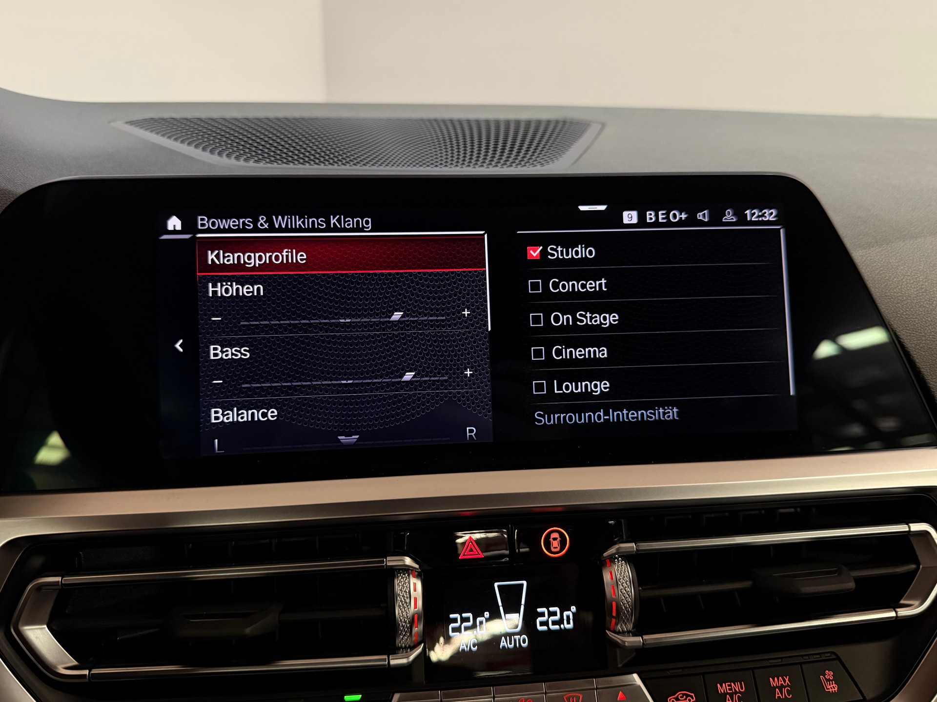 BMW M4 Cabrio Competition M xDrive-image-34