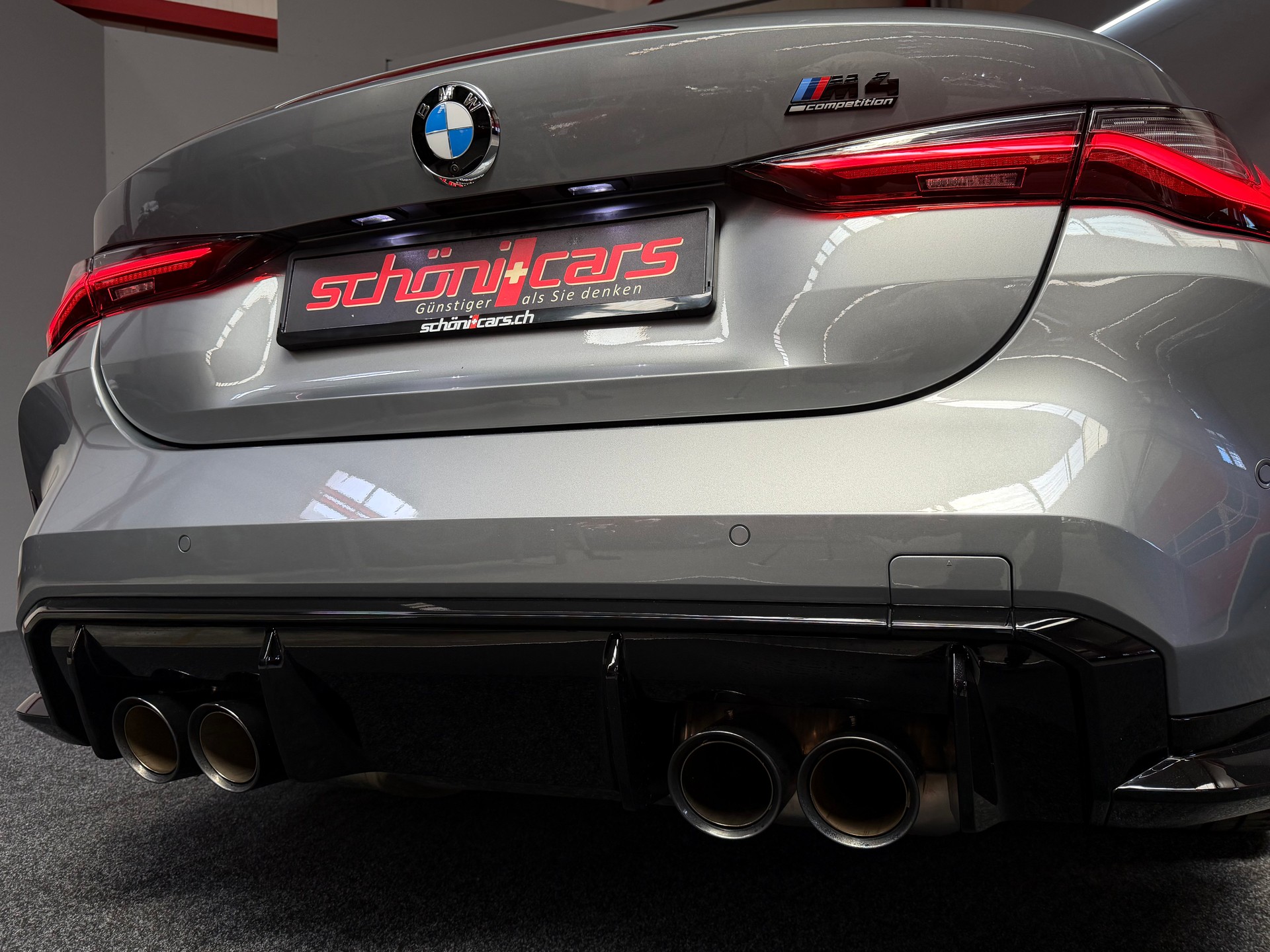BMW M4 Cabrio Competition M xDrive-image-11