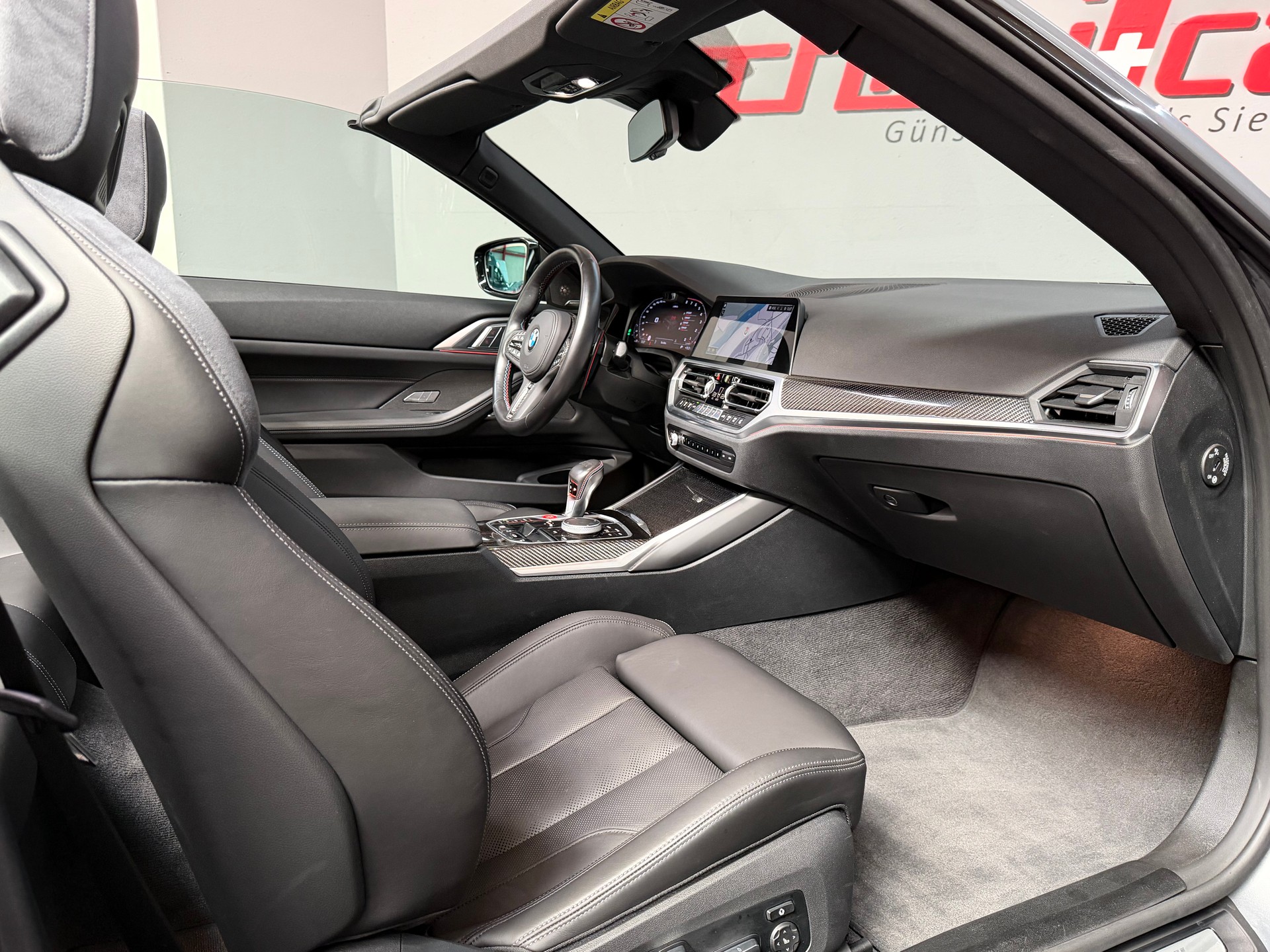 BMW M4 Cabrio Competition M xDrive-image-19