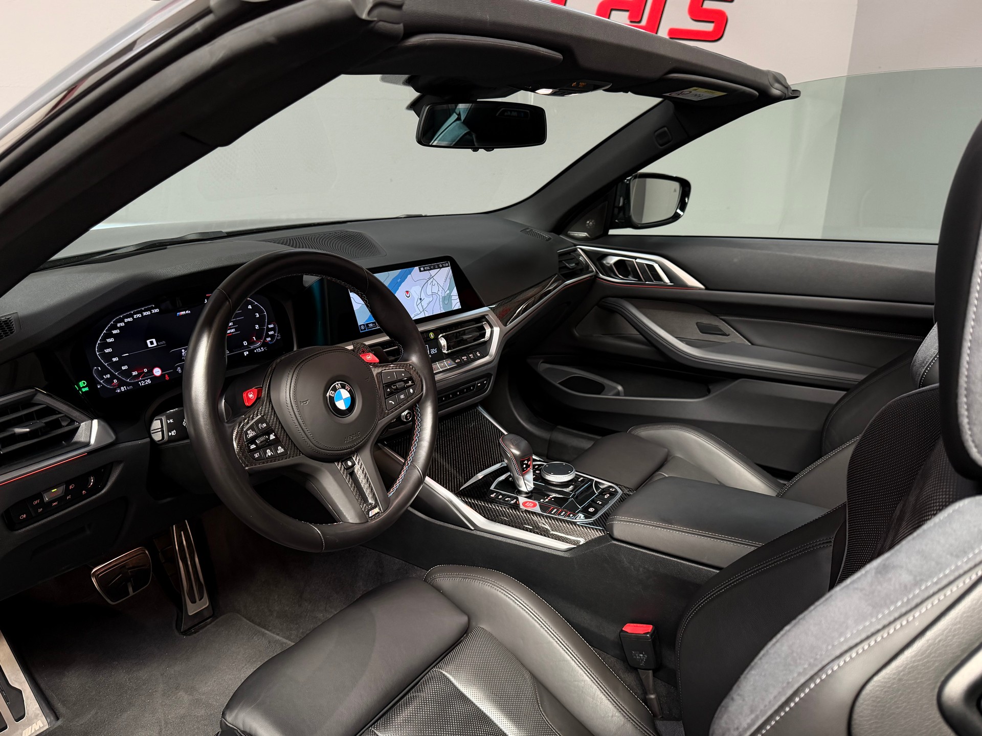 BMW M4 Cabrio Competition M xDrive-image-16