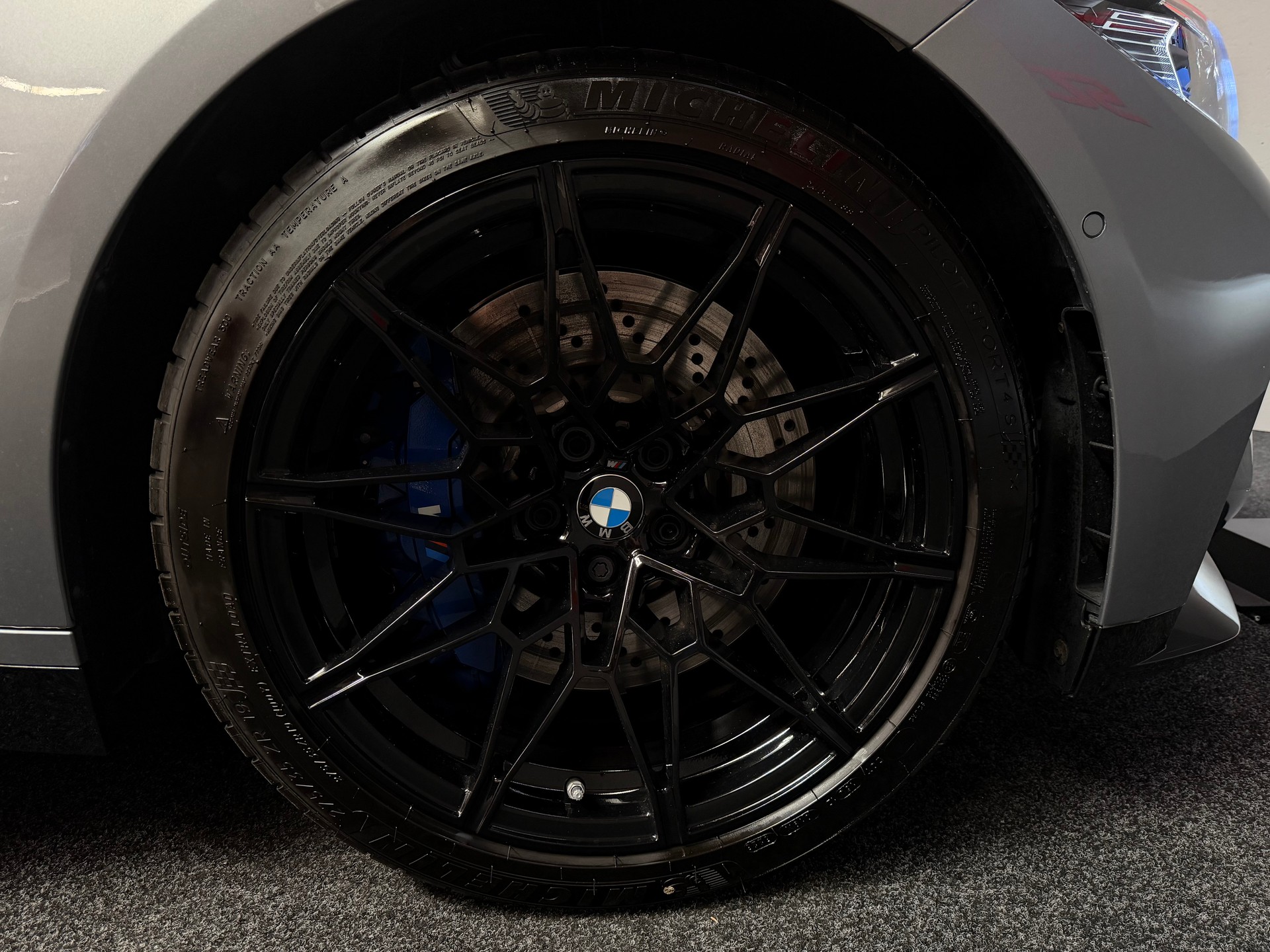 BMW M4 Cabrio Competition M xDrive-image-13