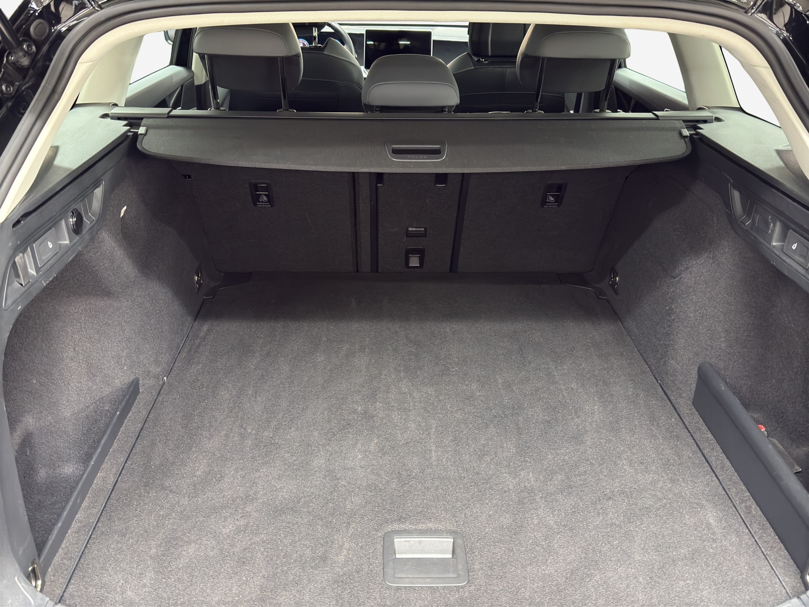 VW Passat Variant 2.0 TDI evo Business DSG-image-12