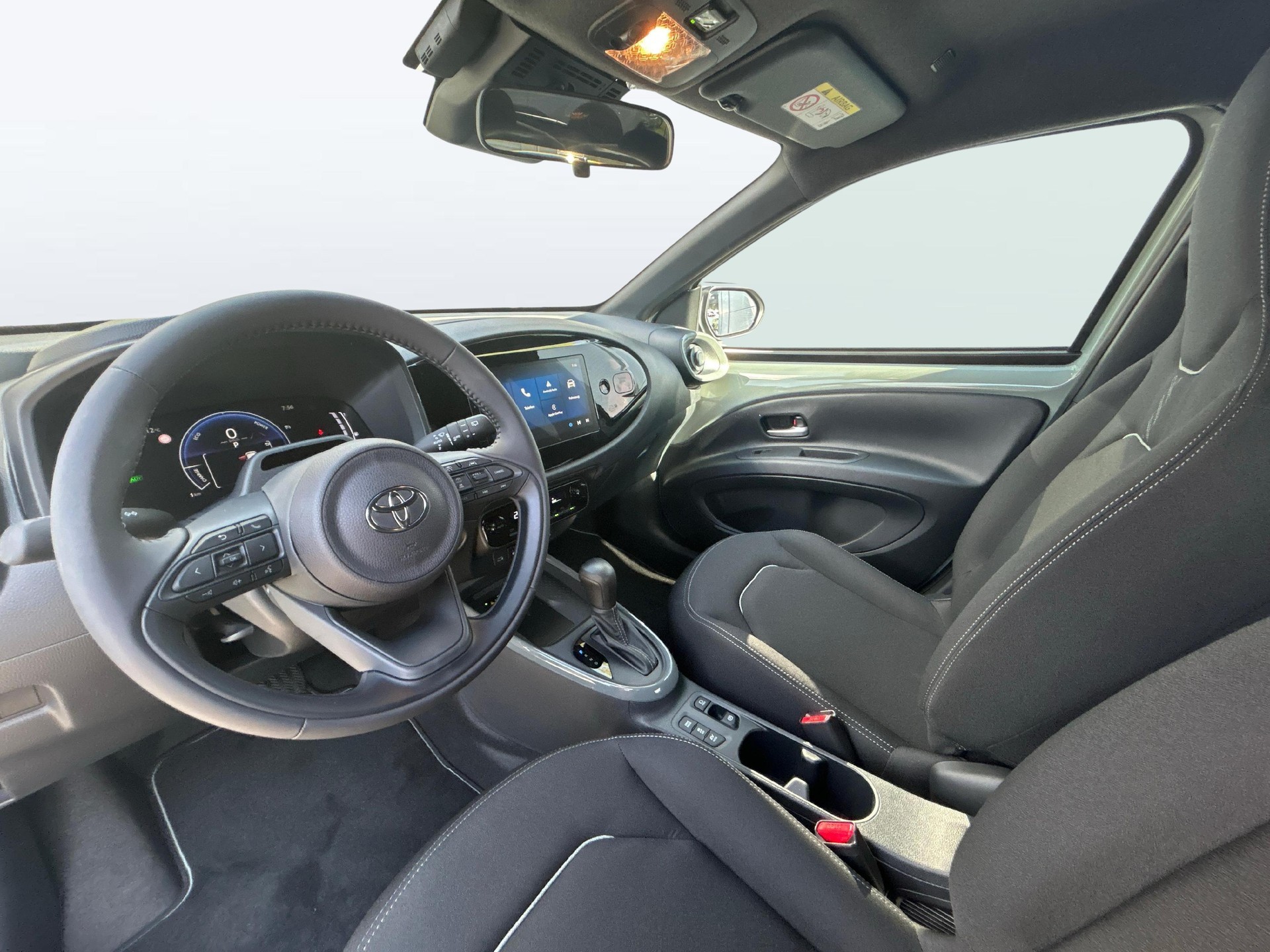 TOYOTA Aygo X 1.5 VVT-i HSD Trend-image-7