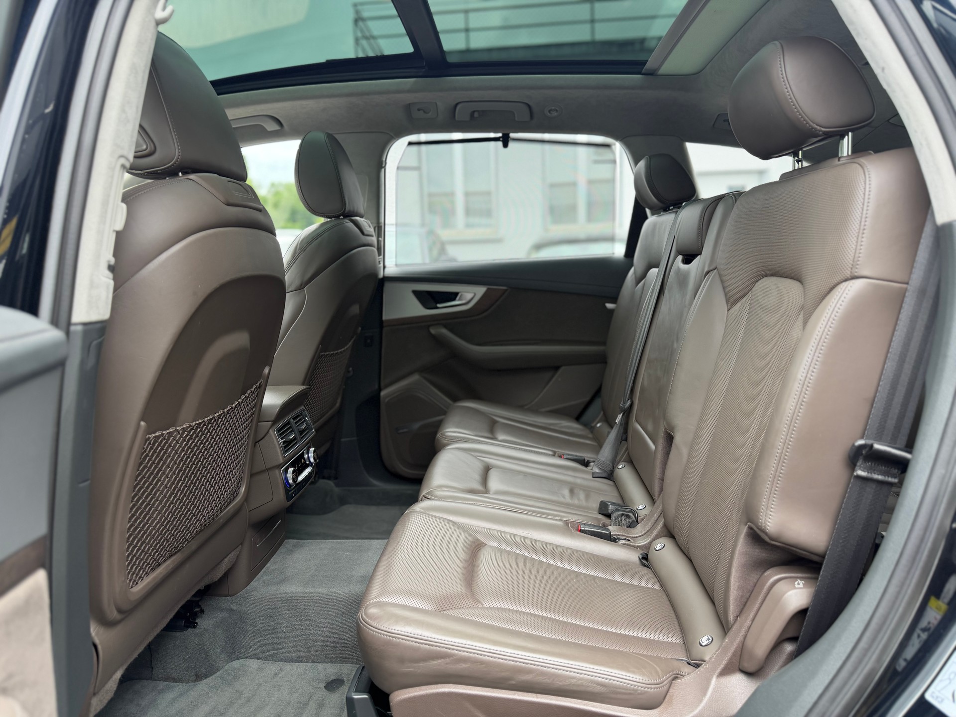 AUDI Q7 3.0 TDI quattro tiptronic S-Line AHK3.5T-image-11