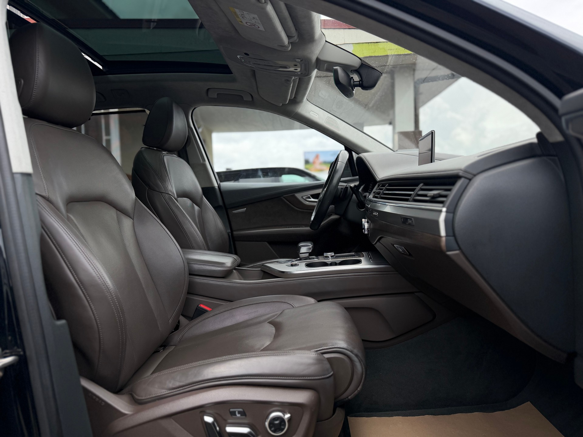 AUDI Q7 3.0 TDI quattro tiptronic S-Line AHK3.5T-image-16