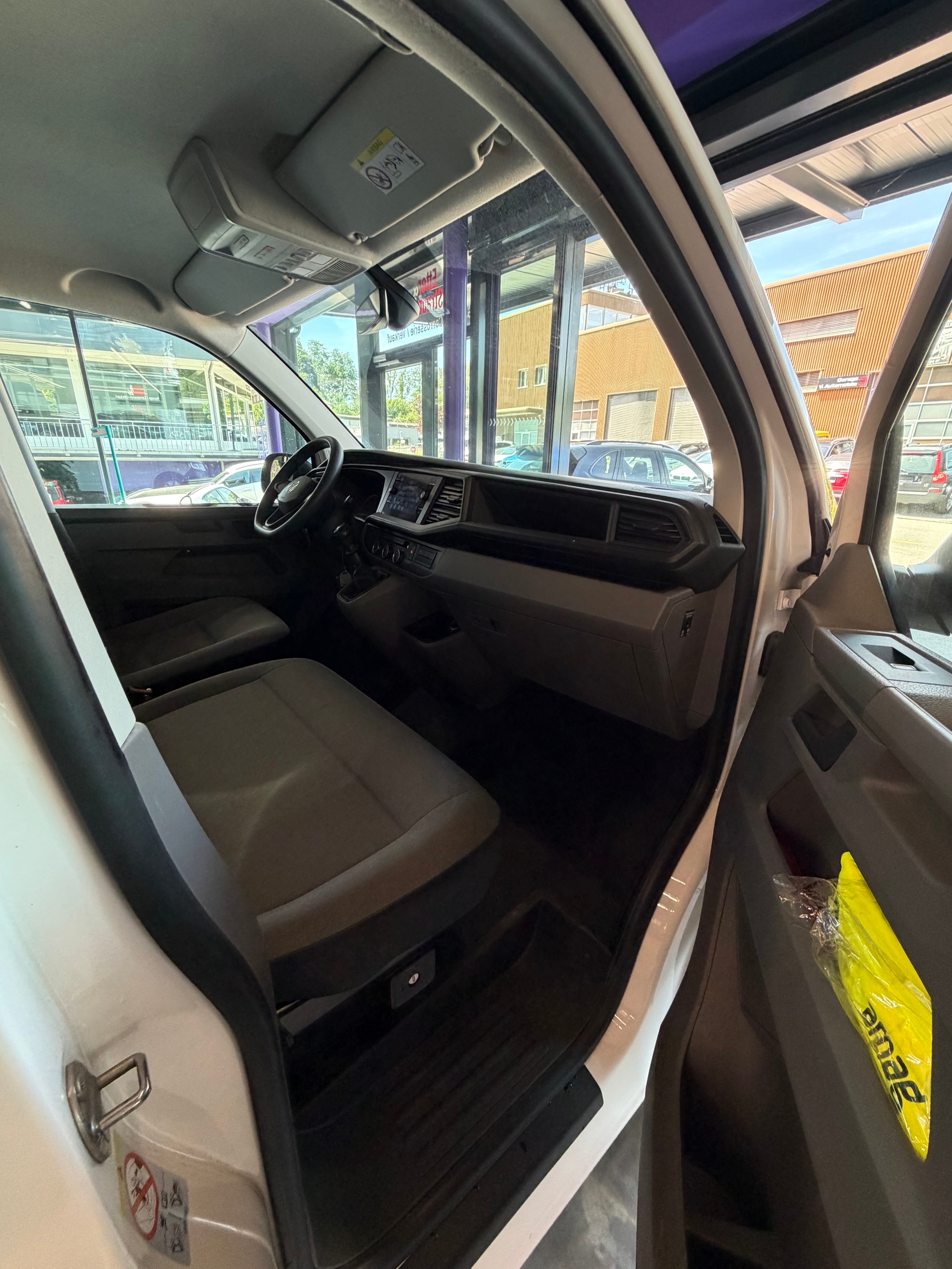 VW T6.1 2.0 TDI-image-9