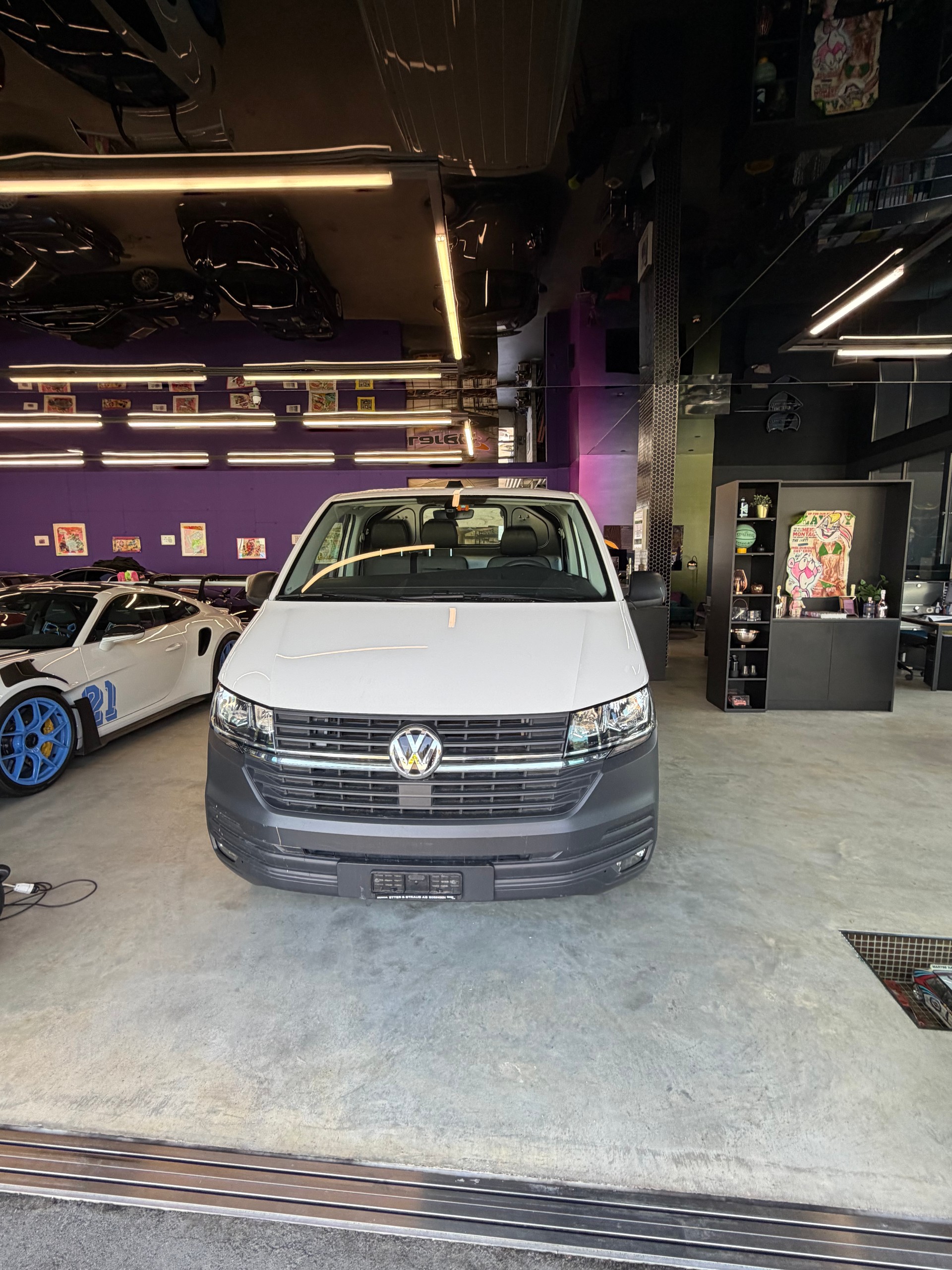 VW T6.1 2.0 TDI-image-1