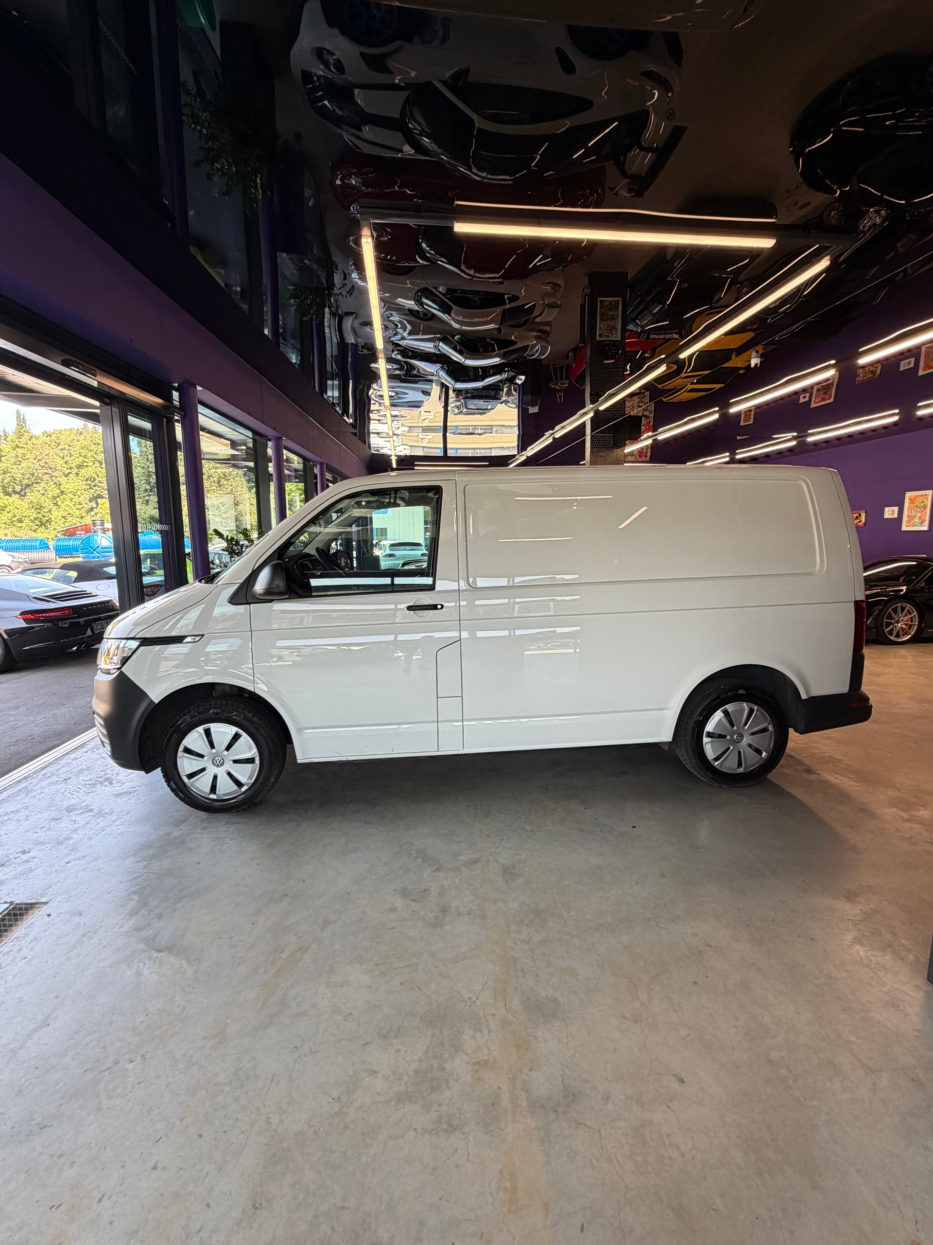 VW T6.1 2.0 TDI-image-0